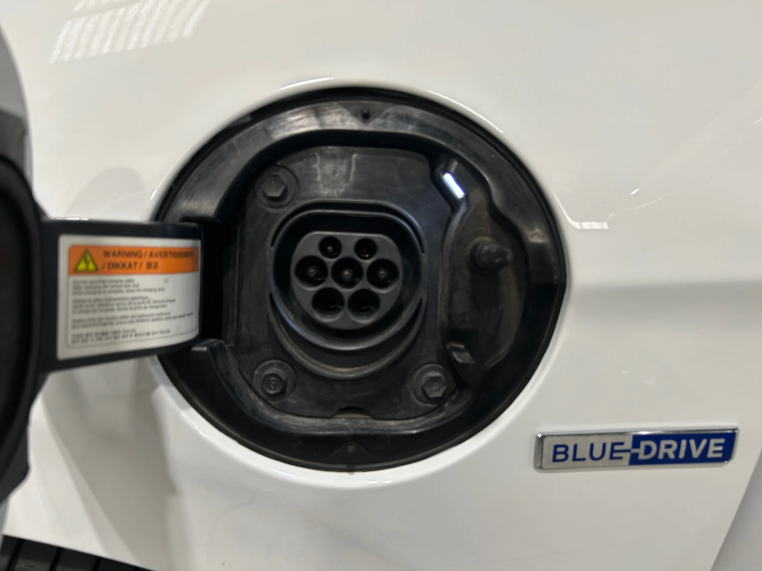 HYUNDAI IONIQ 1.6 GDI PHEV KLASS DCT - Foto 15