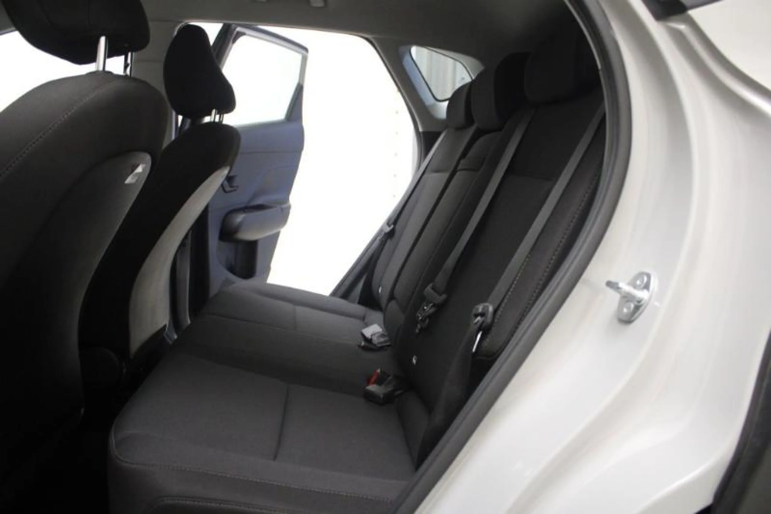 HYUNDAI KONA 1.0 TGDI MAXX 4X2 - Foto 9