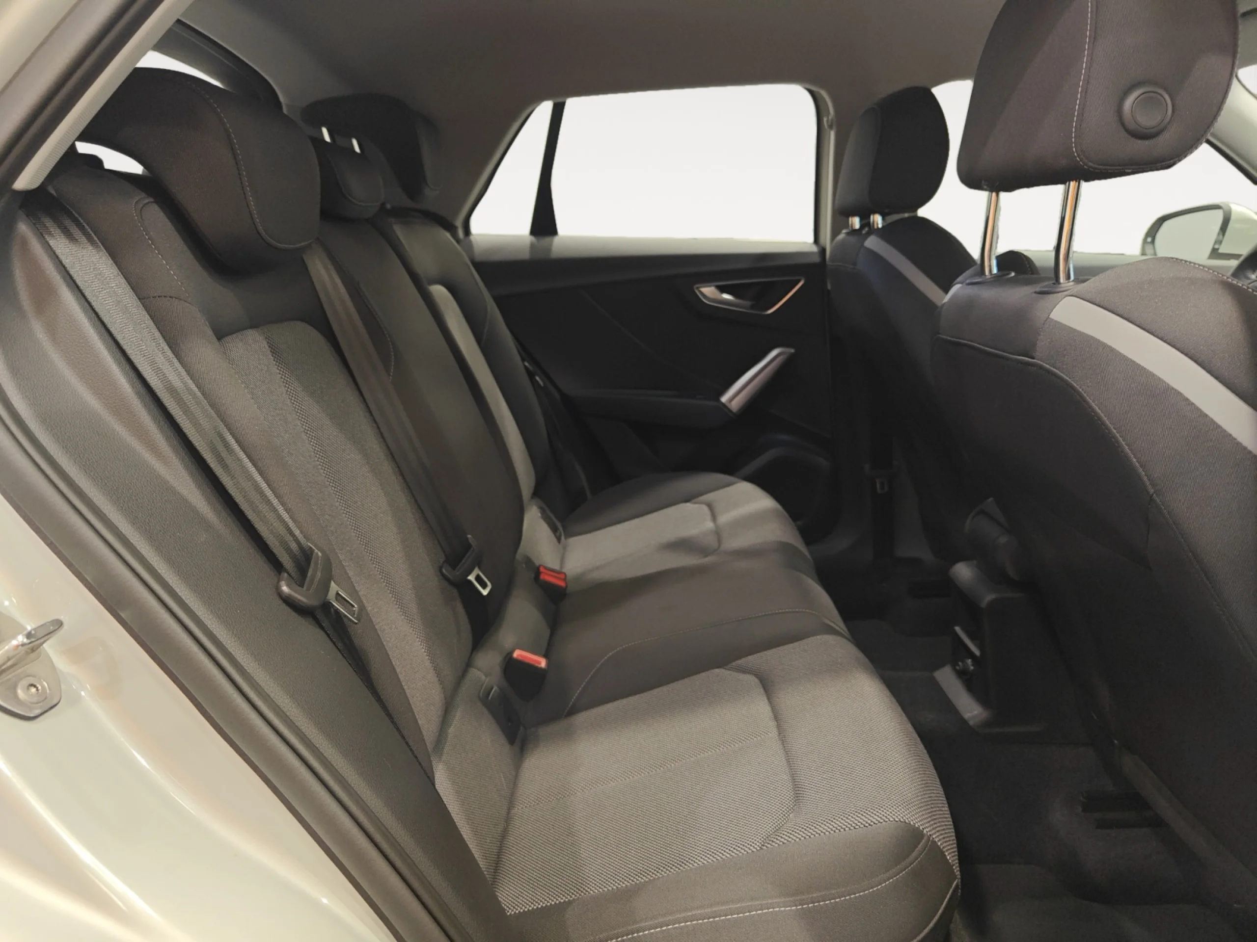 AUDI Q2 S LINE 30 TFSI 85KW (116CV) - Foto 6