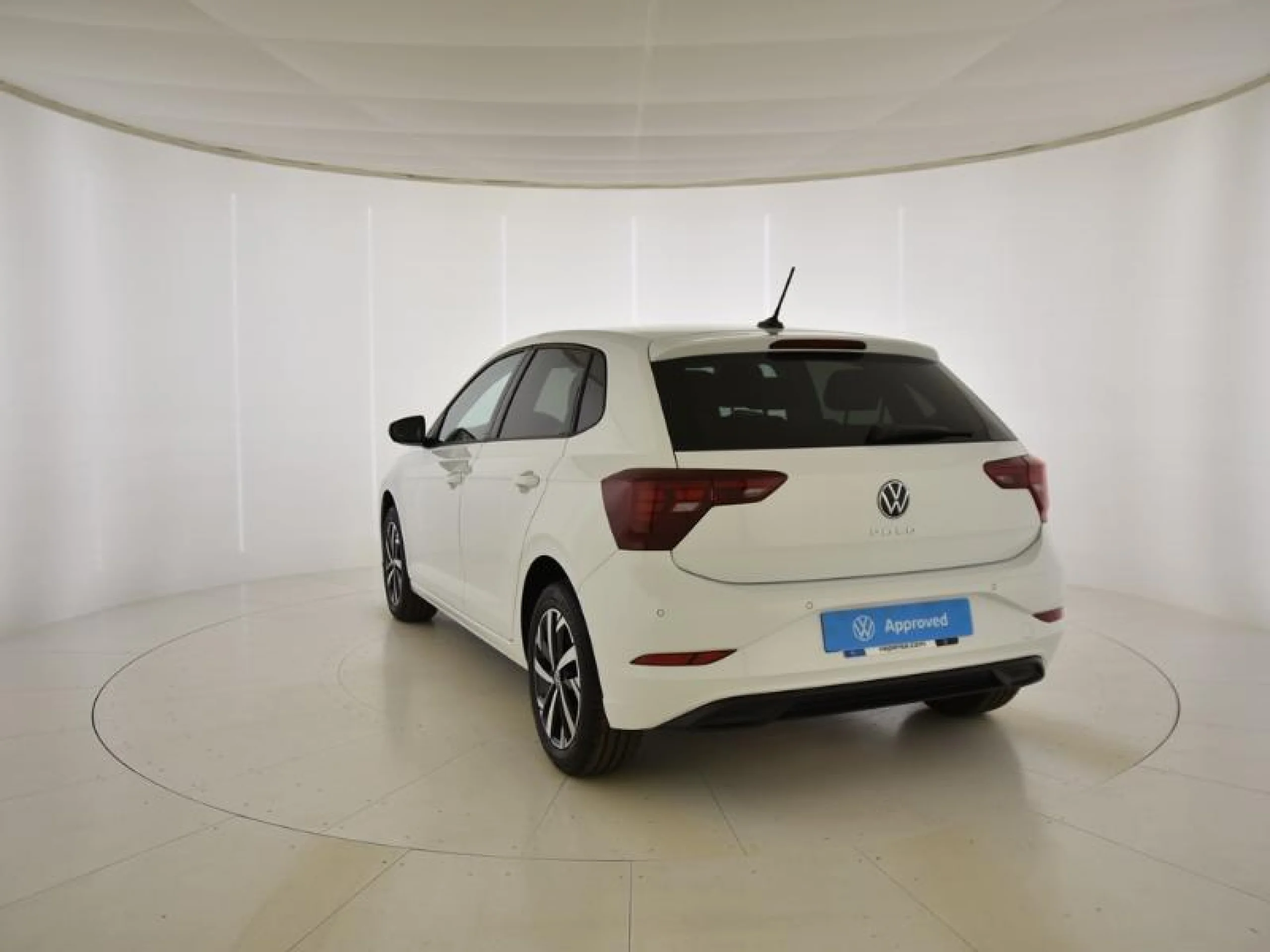 VOLKSWAGEN POLO POLO MÁS 1.0 TSI 70 KW (95 CV)  5 VEL. - Foto 2