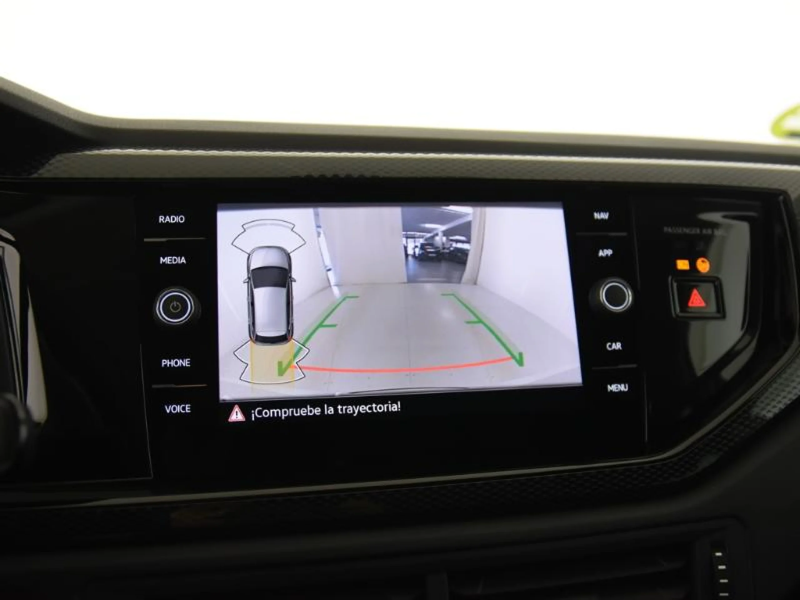 VOLKSWAGEN POLO POLO MÁS 1.0 TSI 70 KW (95 CV)  5 VEL. - Foto 12