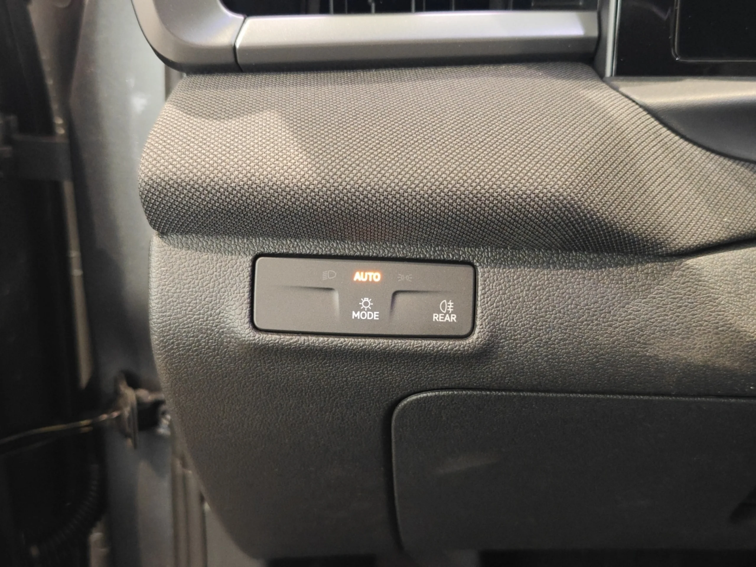 VOLKSWAGEN T ROC ··MÁS·· 1.5 ETSI 85KW (116CV) DSG - Foto 12