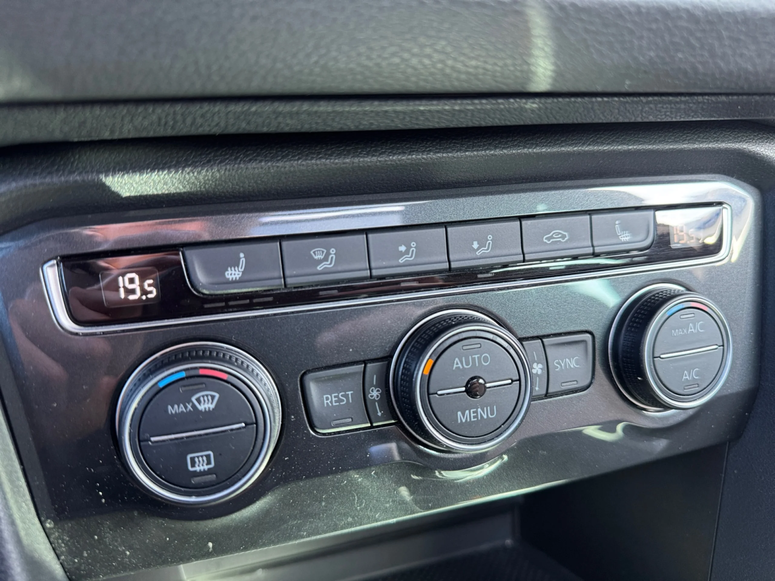 VOLKSWAGEN TIGUAN SPORT 1.5 TSI 110KW (150CV) DSG - Foto 14