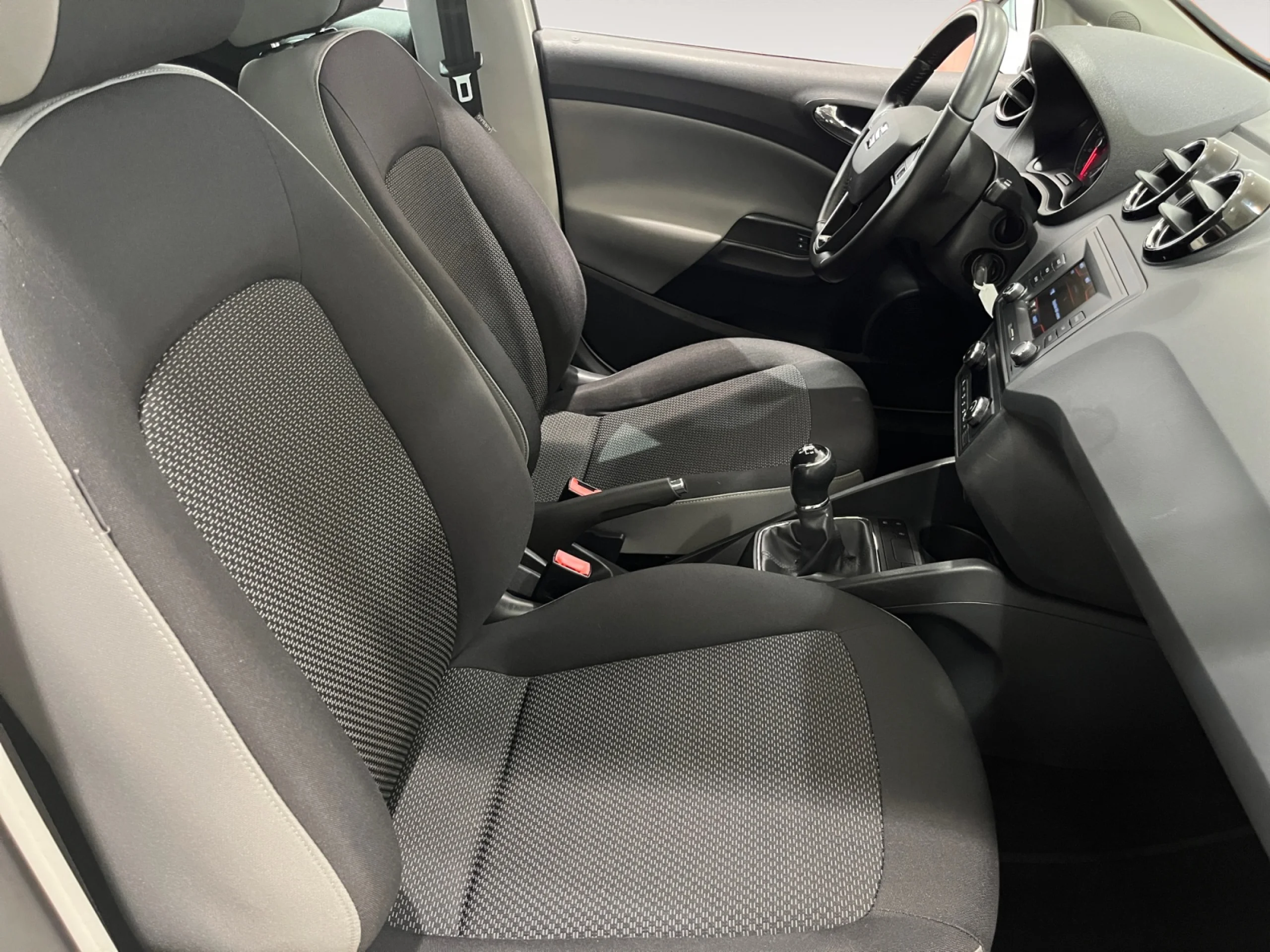 SEAT IBIZA 1.2 TSI 90CV STYLE - Foto 5