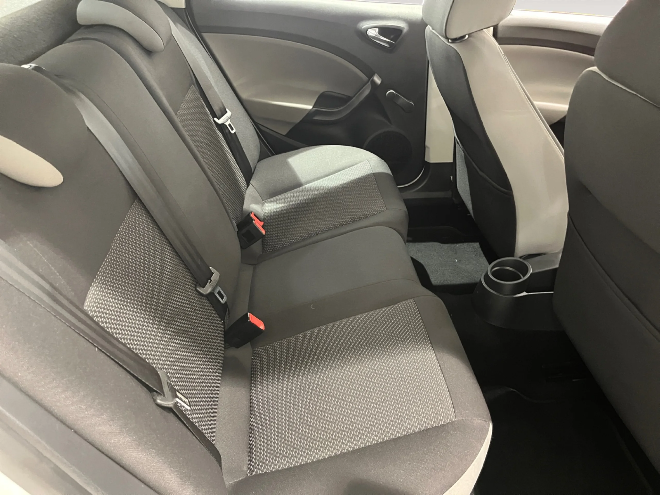 SEAT IBIZA 1.2 TSI 90CV STYLE - Foto 6