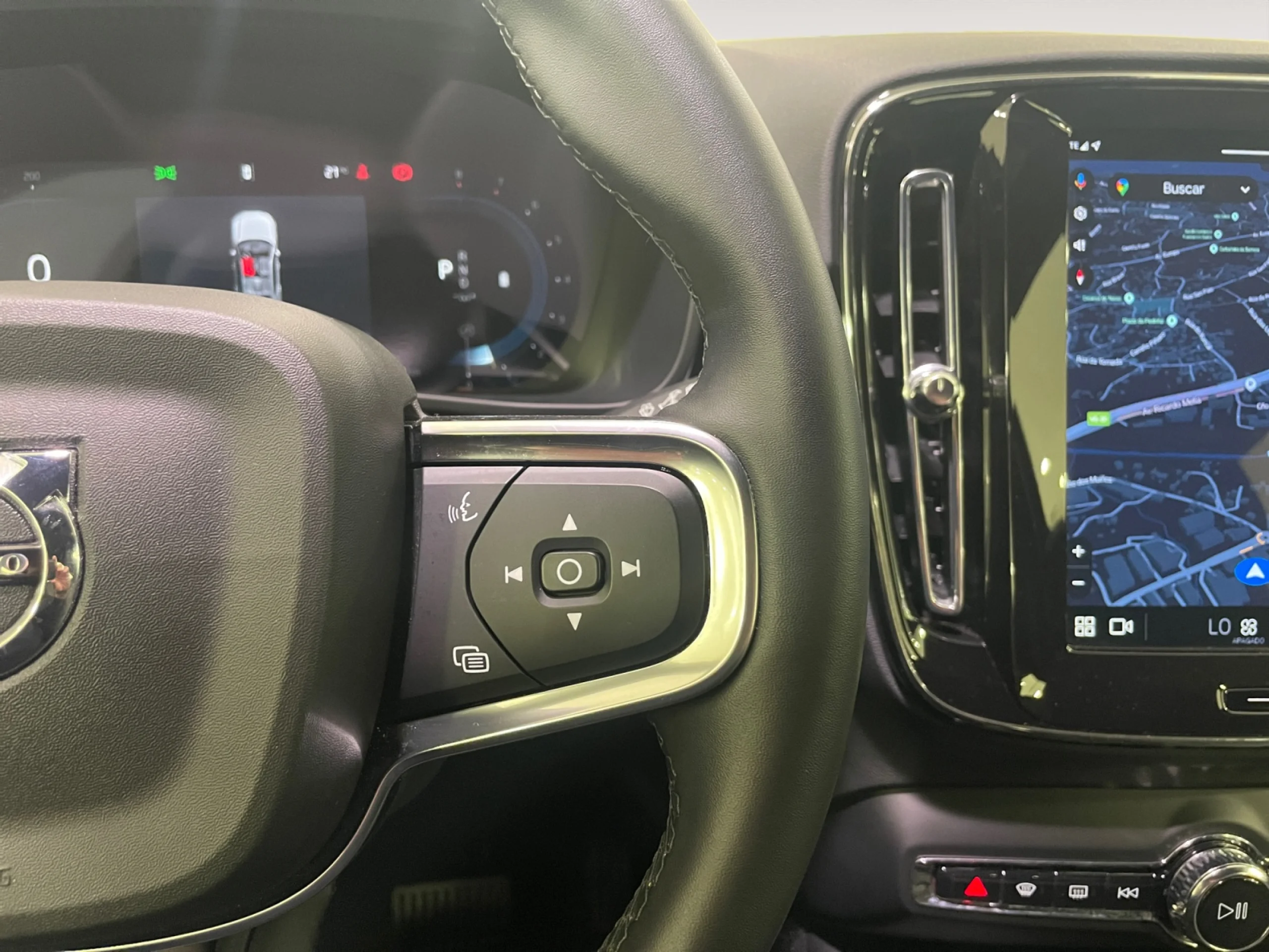 VOLVO XC40 2.0 B3 G CORE AUTO - Foto 13