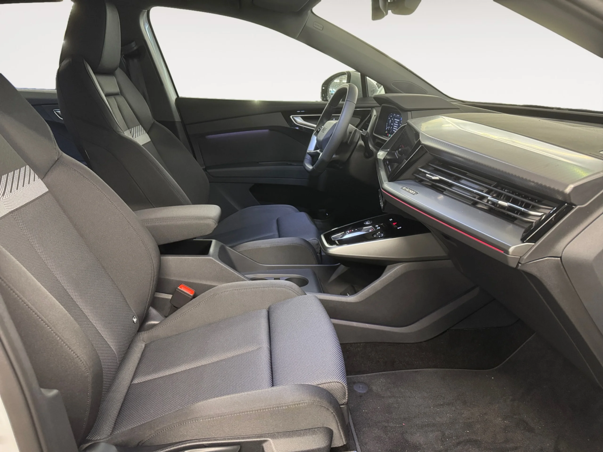 AUDI Q4 SPORTBACK GENUINE EDITION 45 E TRON 210KW 82KWH - Foto 3