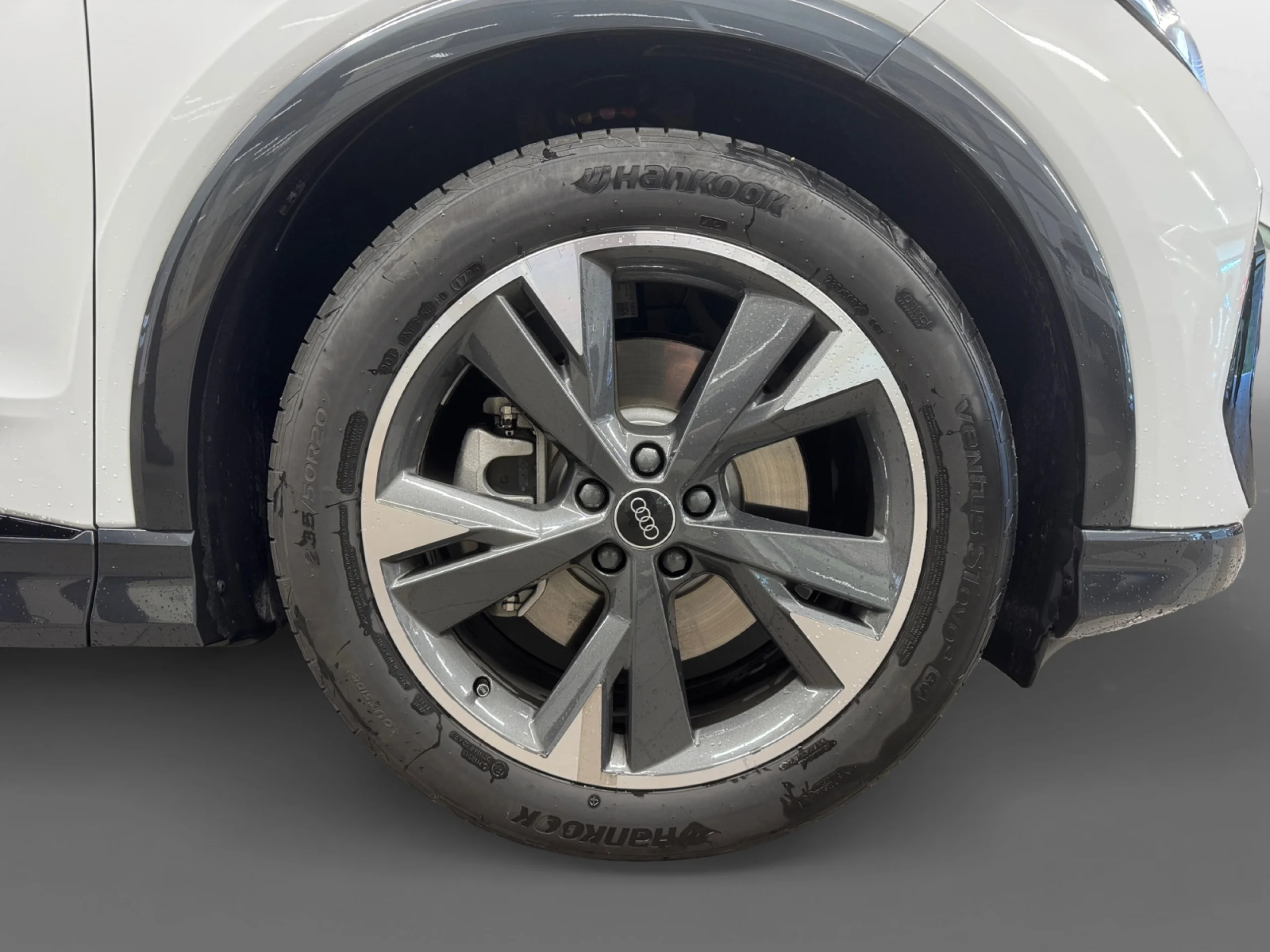 AUDI Q4 SPORTBACK GENUINE EDITION 45 E TRON 210KW 82KWH - Foto 5