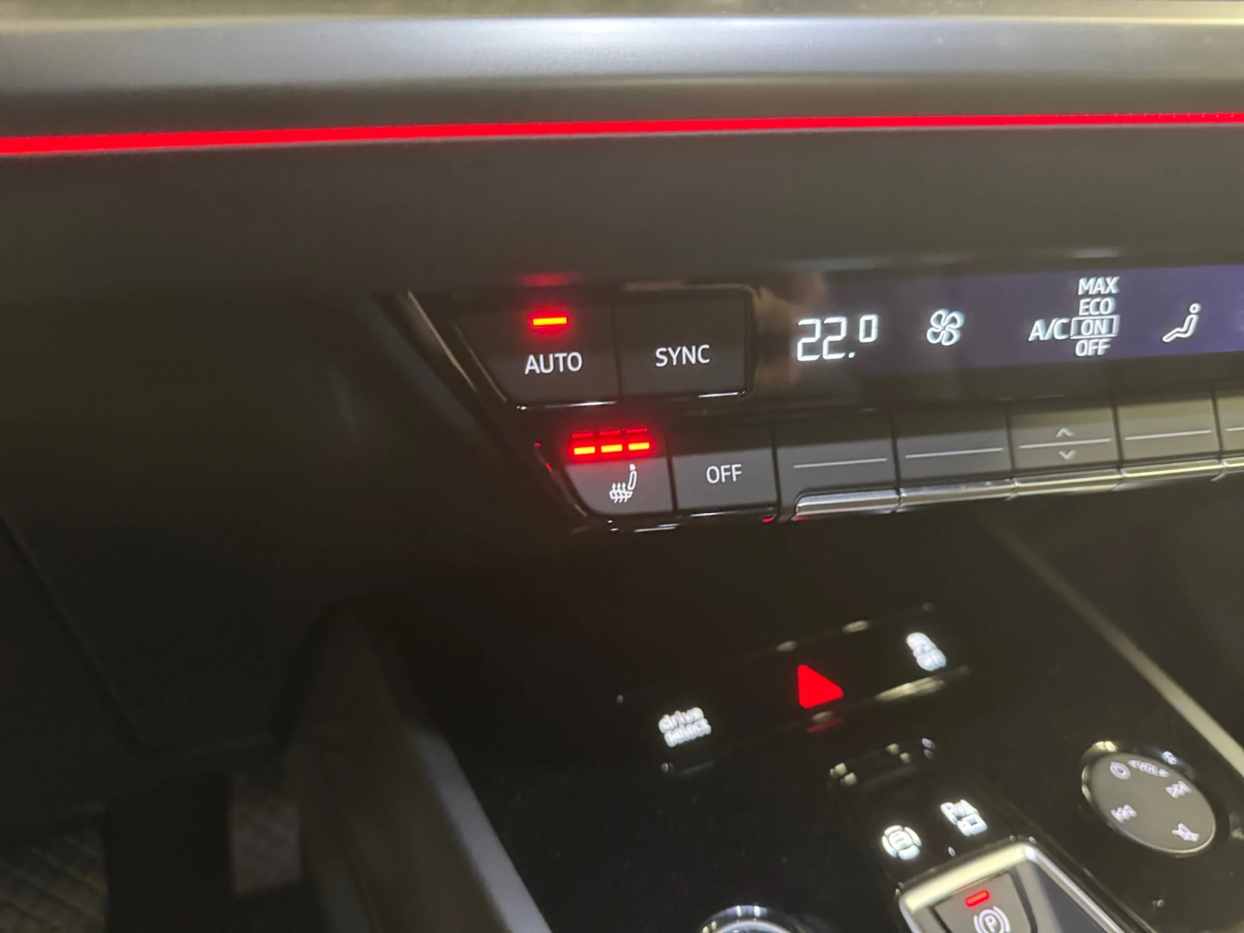 AUDI Q4 SPORTBACK GENUINE EDITION 45 E TRON 210KW 82KWH - Foto 11