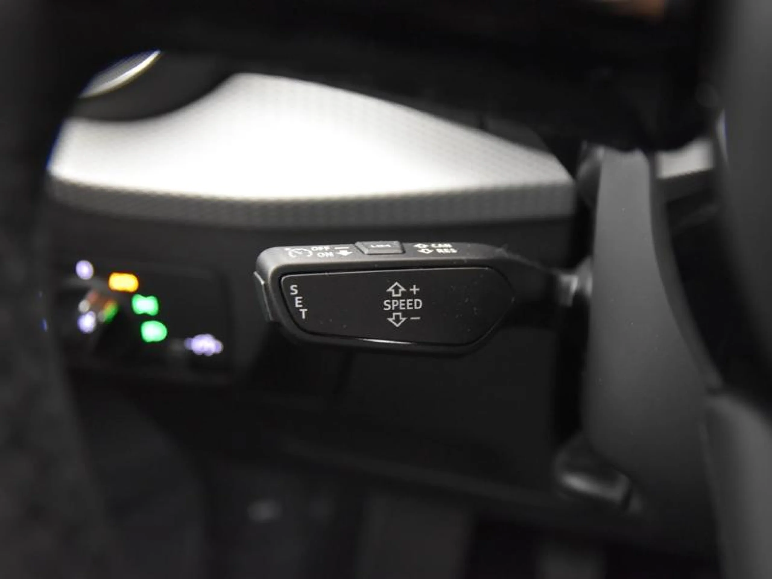 AUDI Q2 ADRENALIN 30 TFSI 85KW (116CV) - Foto 15