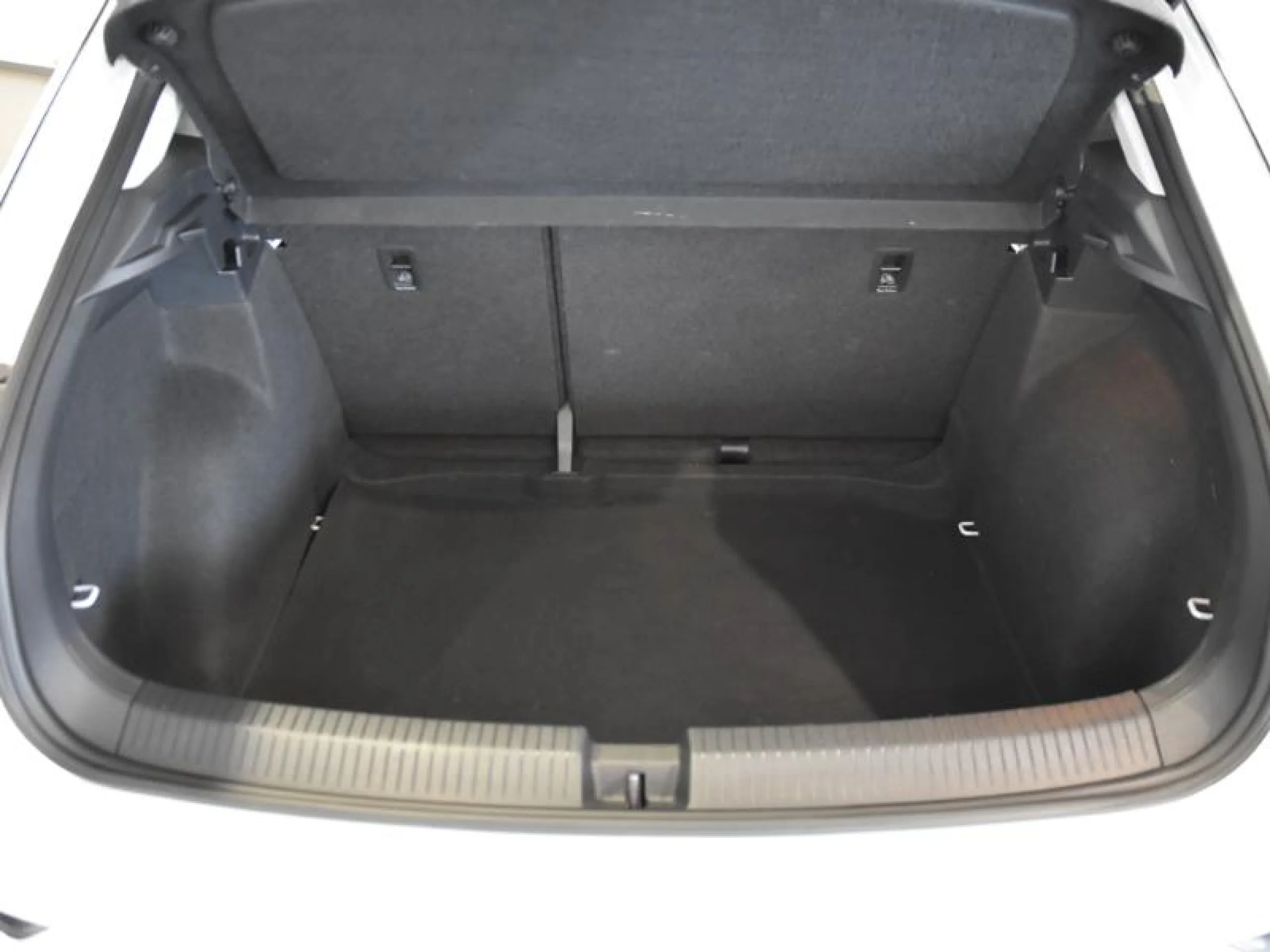 VOLKSWAGEN T ROC ADVANCE 1.6 TDI 85KW (115CV) - Foto 8