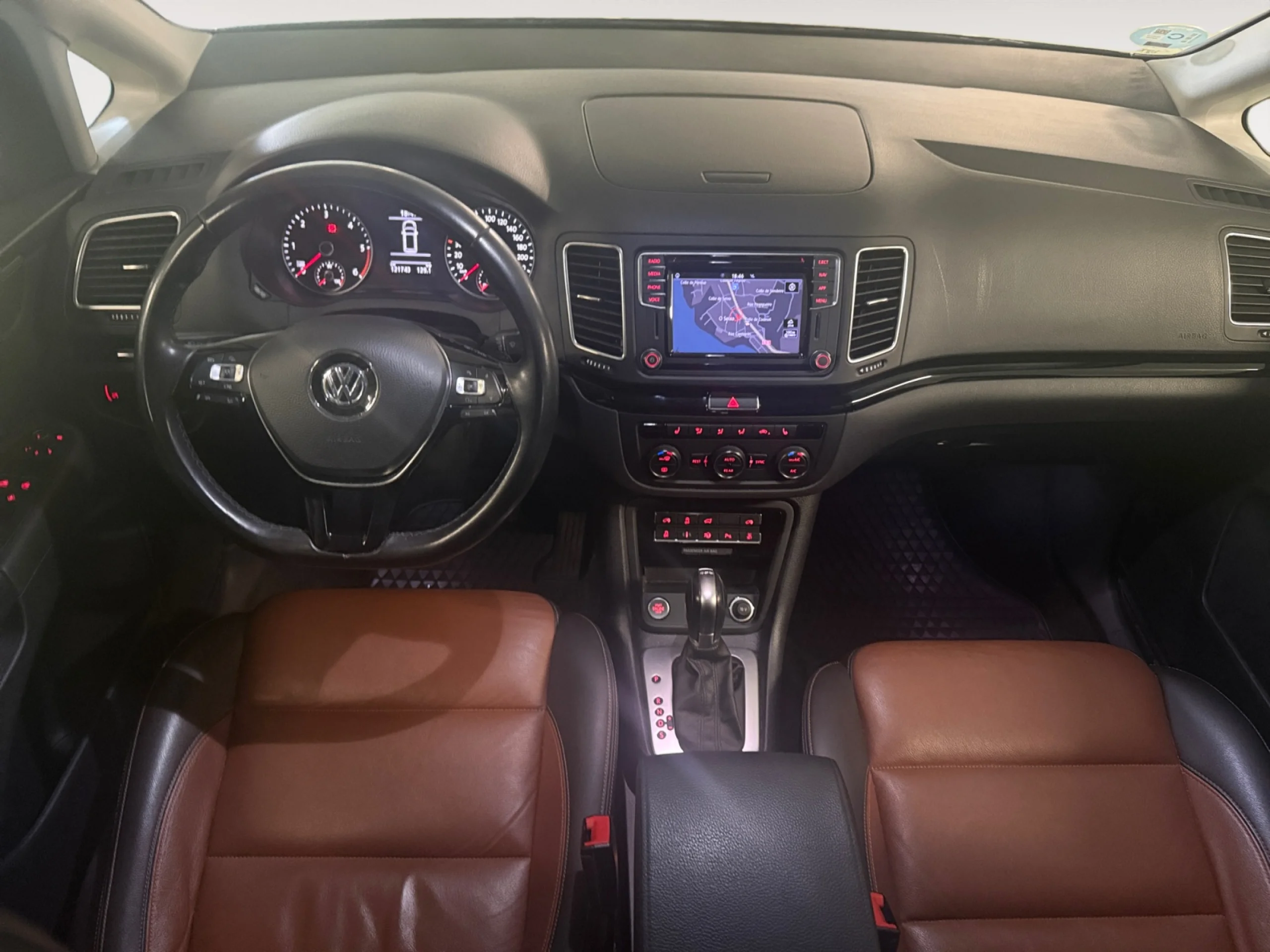 VOLKSWAGEN SHARAN 1 MILLION 2.0 TDI 130KW DSG 4MOTION - Foto 4