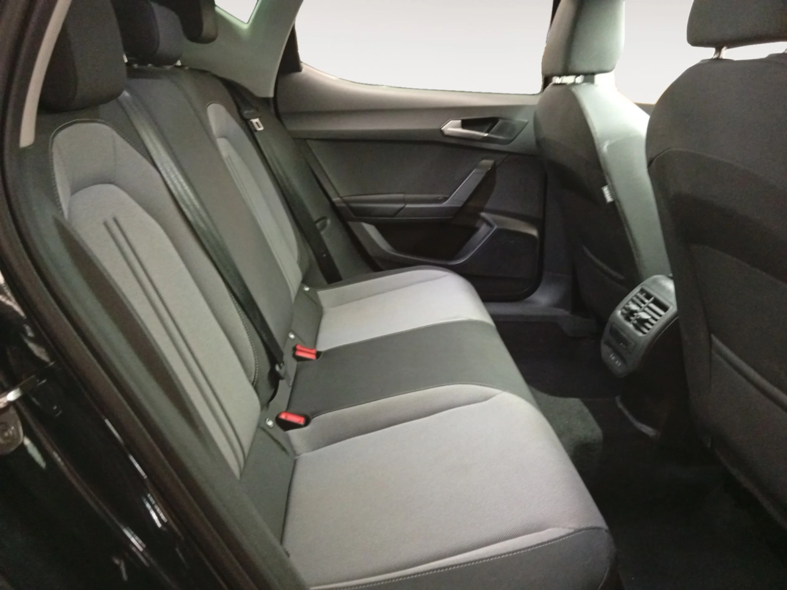 SEAT LEON 2.0 TDI 85KW STYLE XL - Foto 6