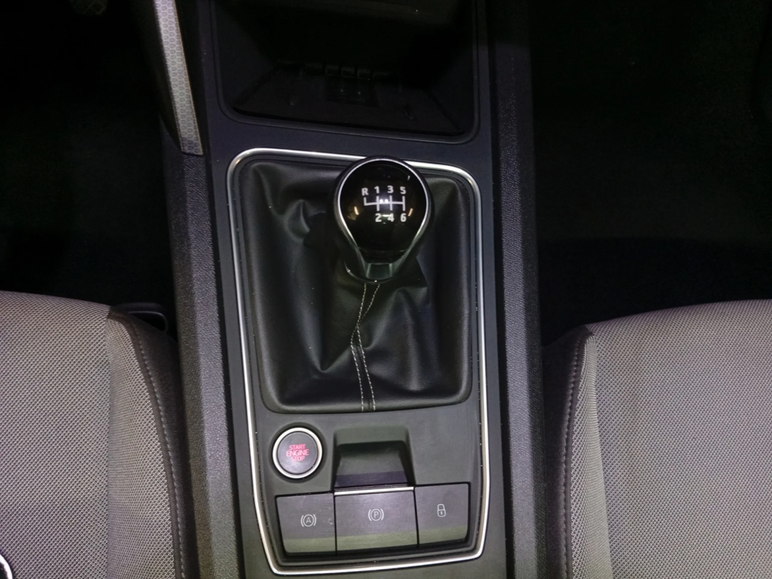 SEAT LEON 2.0 TDI 85KW STYLE XL - Foto 14