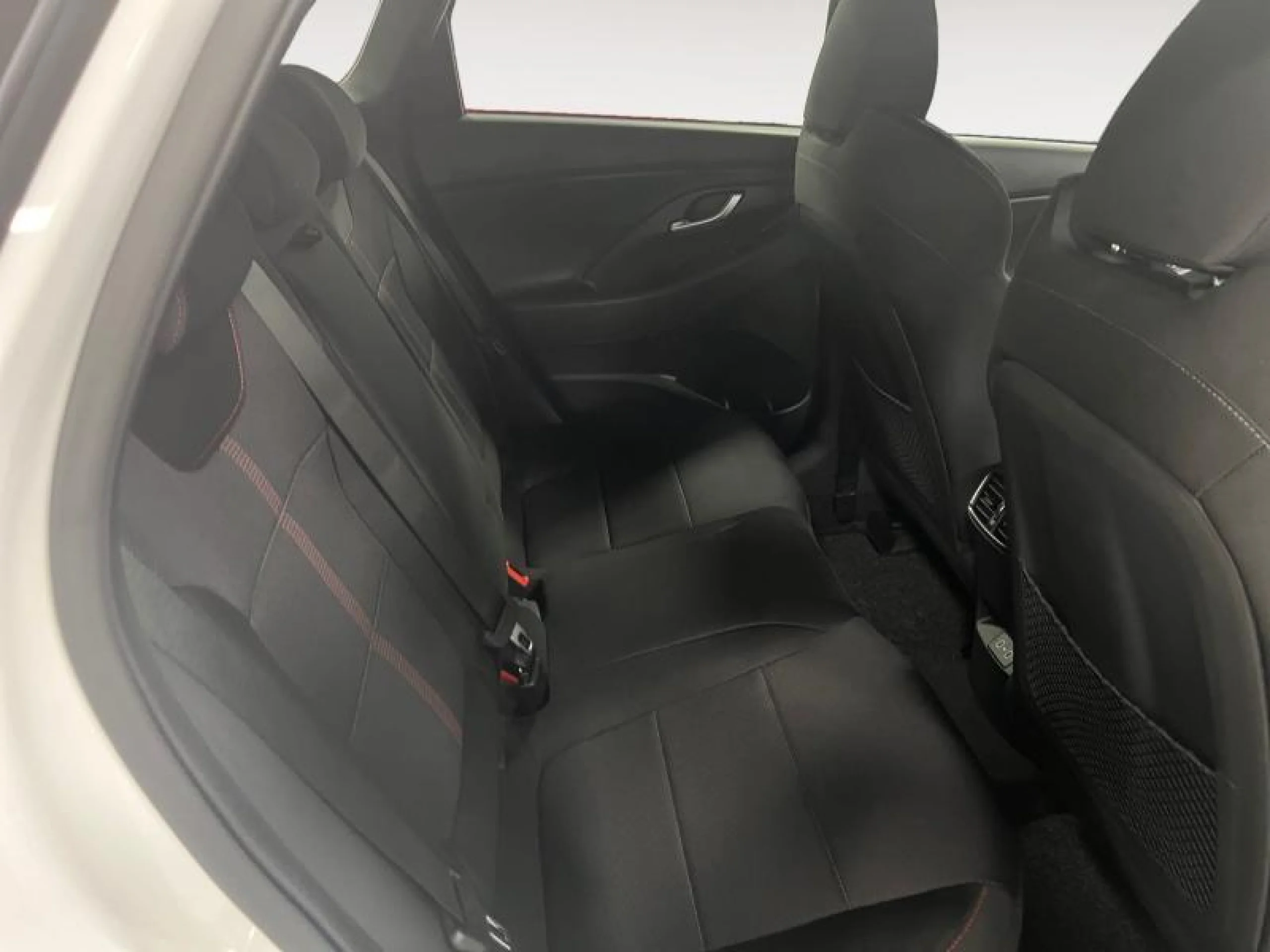 HYUNDAI I30 1.6 110KW 150HP TGDI N LINE DCT - Foto 13