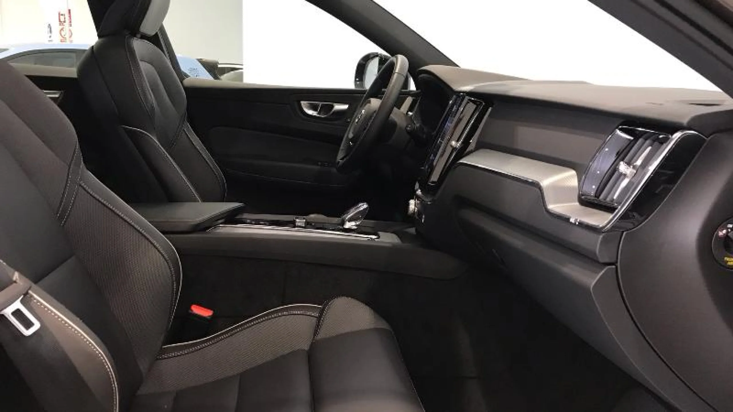 VOLVO XC60 2.0 T6 AWD RECHARGE PLUS DARK AUTO - Foto 8