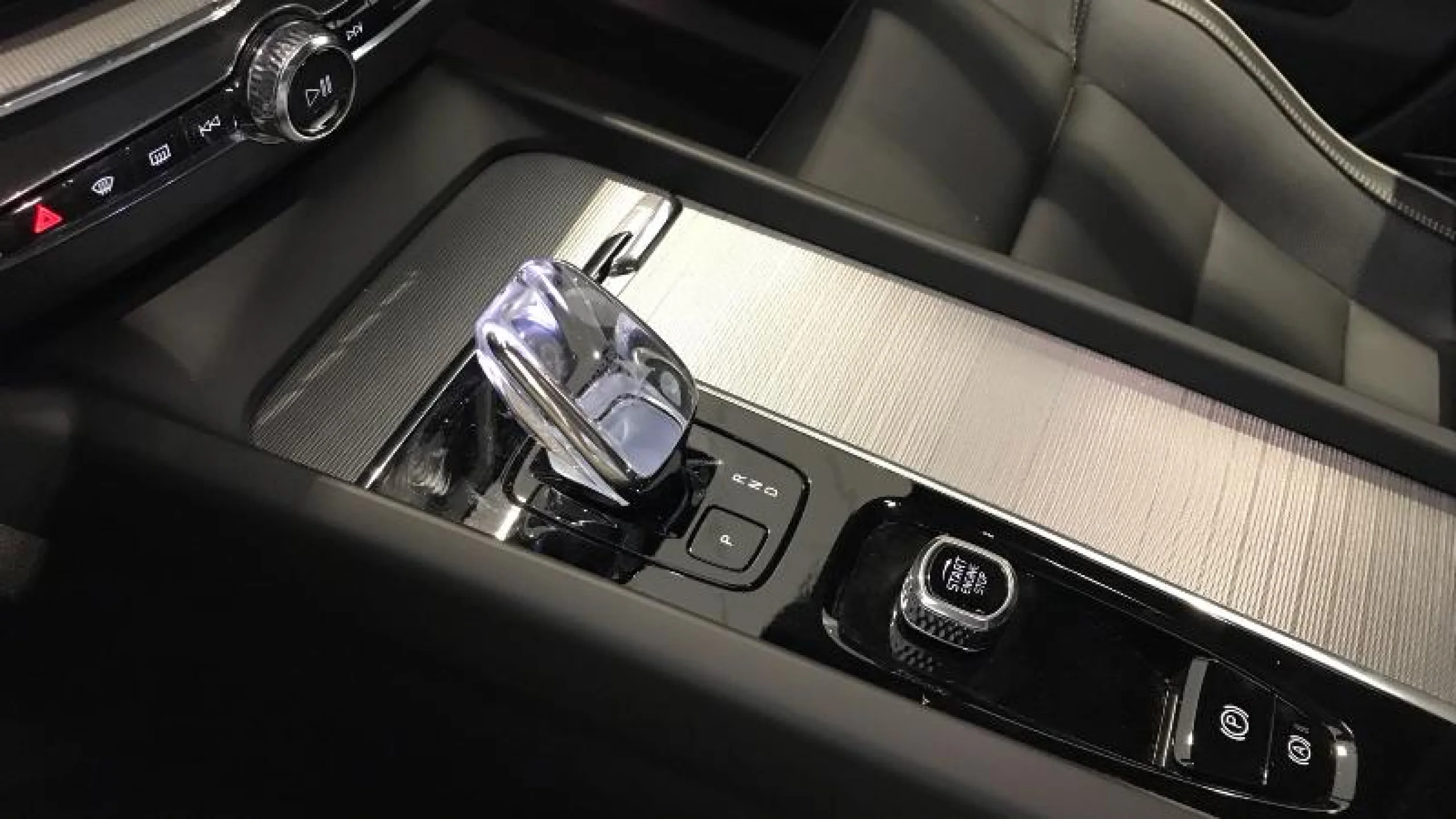 VOLVO XC60 2.0 T6 AWD RECHARGE PLUS DARK AUTO - Foto 16