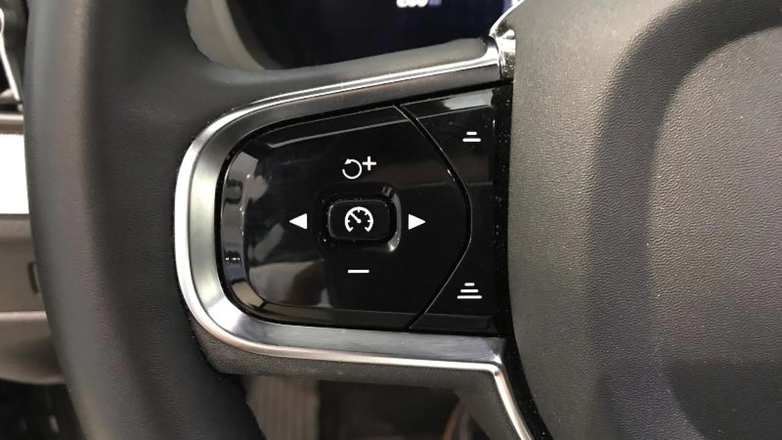 VOLVO XC60 2.0 T6 AWD RECHARGE PLUS DARK AUTO - Foto 17