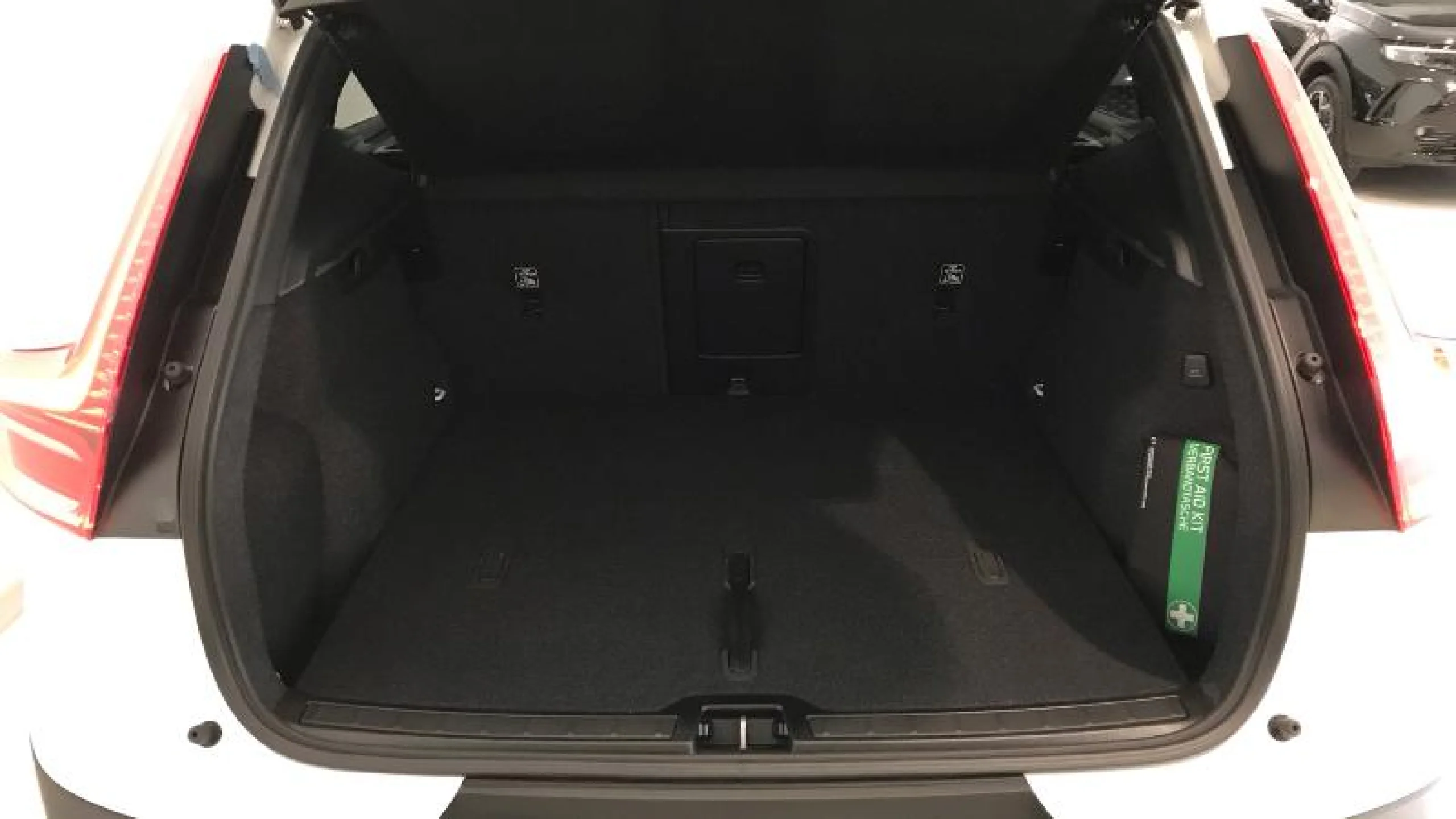VOLVO XC40 2.0 B3 G CORE AUTO - Foto 11