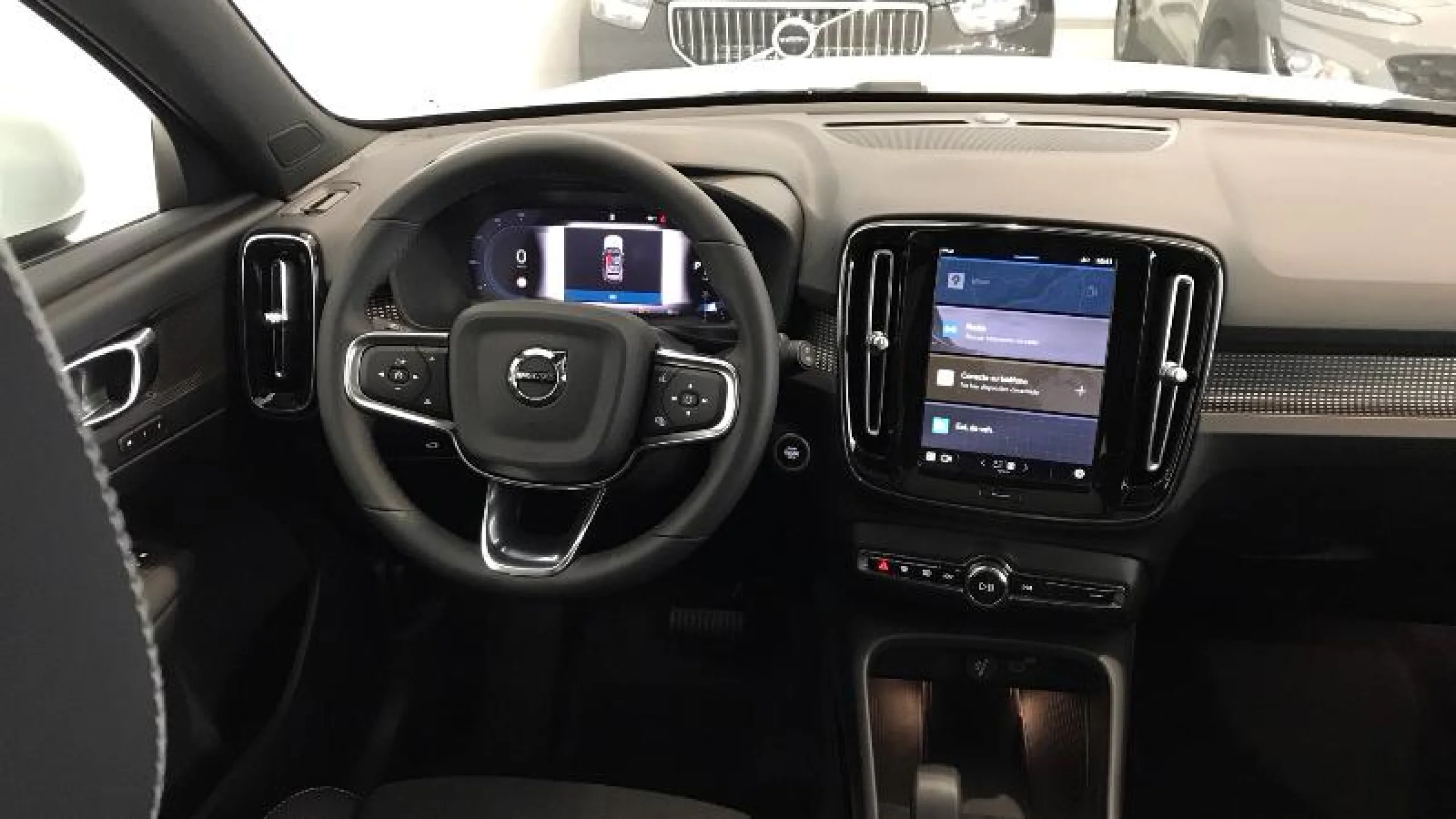 VOLVO XC40 2.0 B3 G CORE AUTO - Foto 12