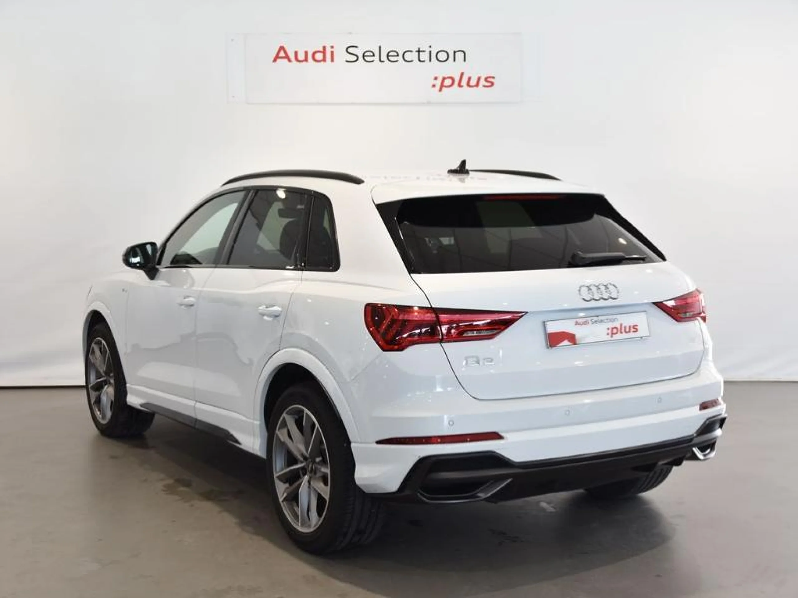 AUDI Q3 BLACK LINE 35 TFSI 110KW (150CV) S TRON - Foto 2