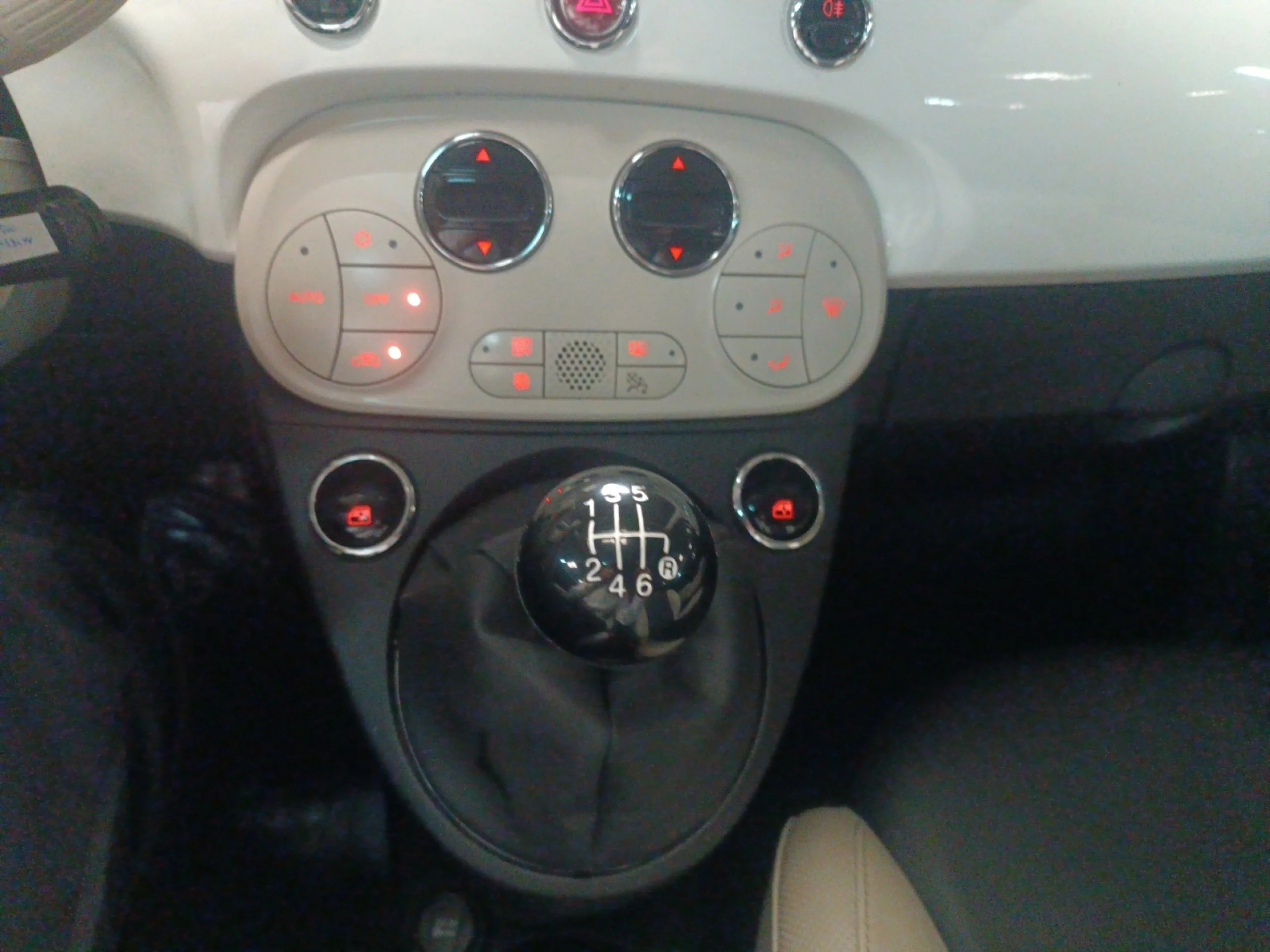 FIAT 500 DOLCEVITA 1.0 HYBRID 51KW (70 CV) - Foto 10