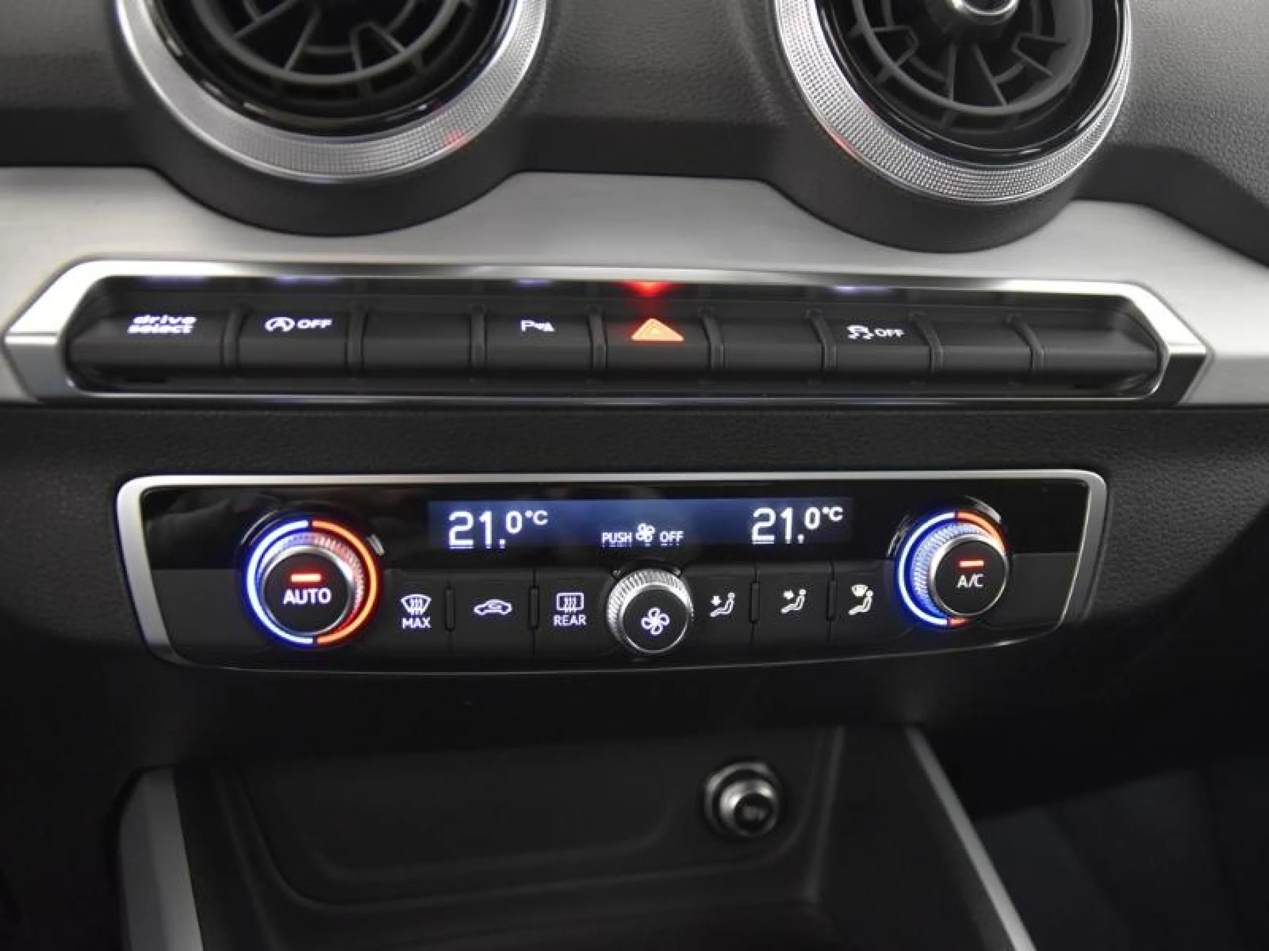 AUDI Q2 ADRENALIN EDITION 35 TDI 110KW S TRONIC - Foto 12