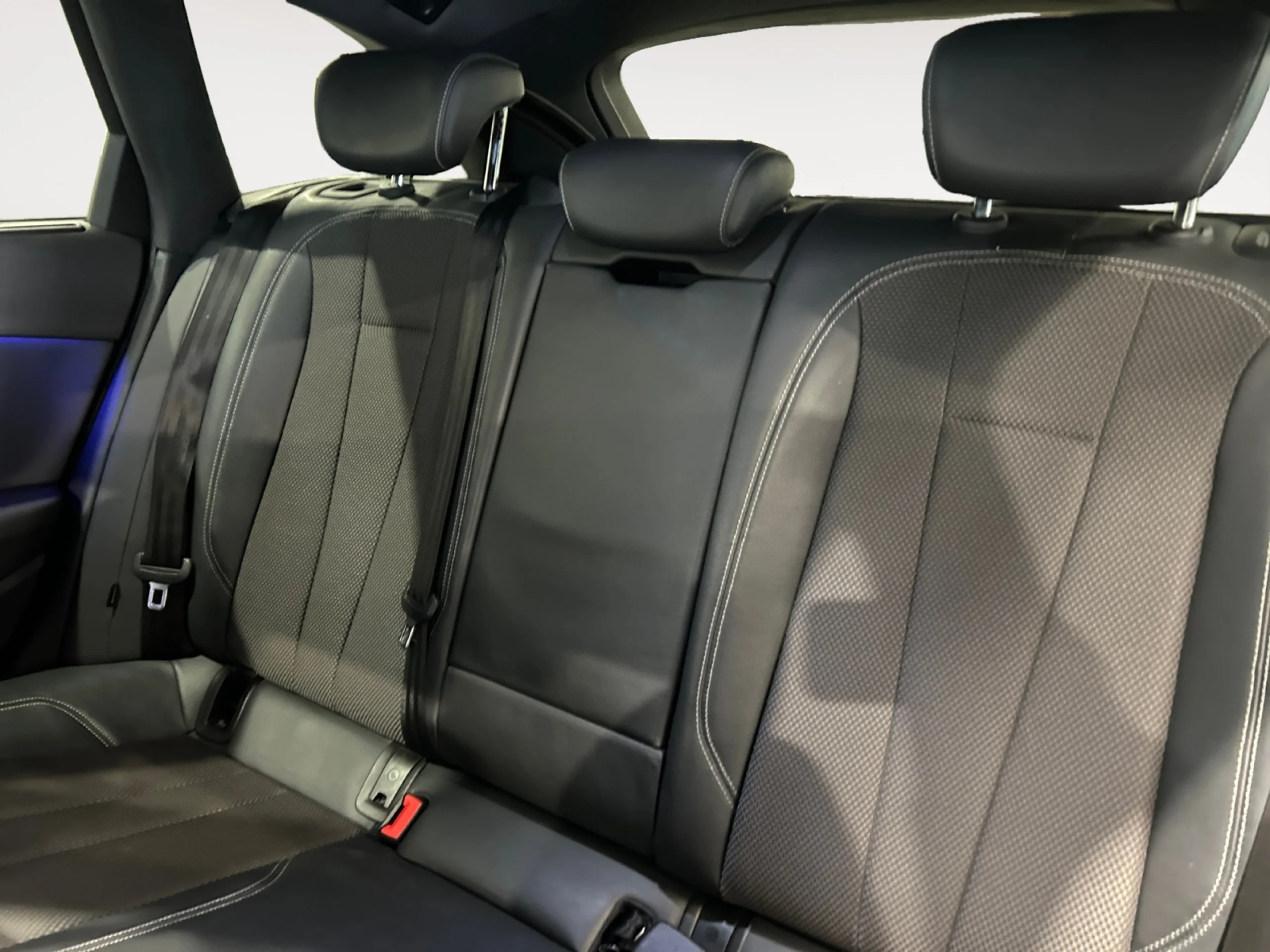 AUDI A4 AVANT BLACK LINE 40 TDI 140KW S TRONIC - Foto 6