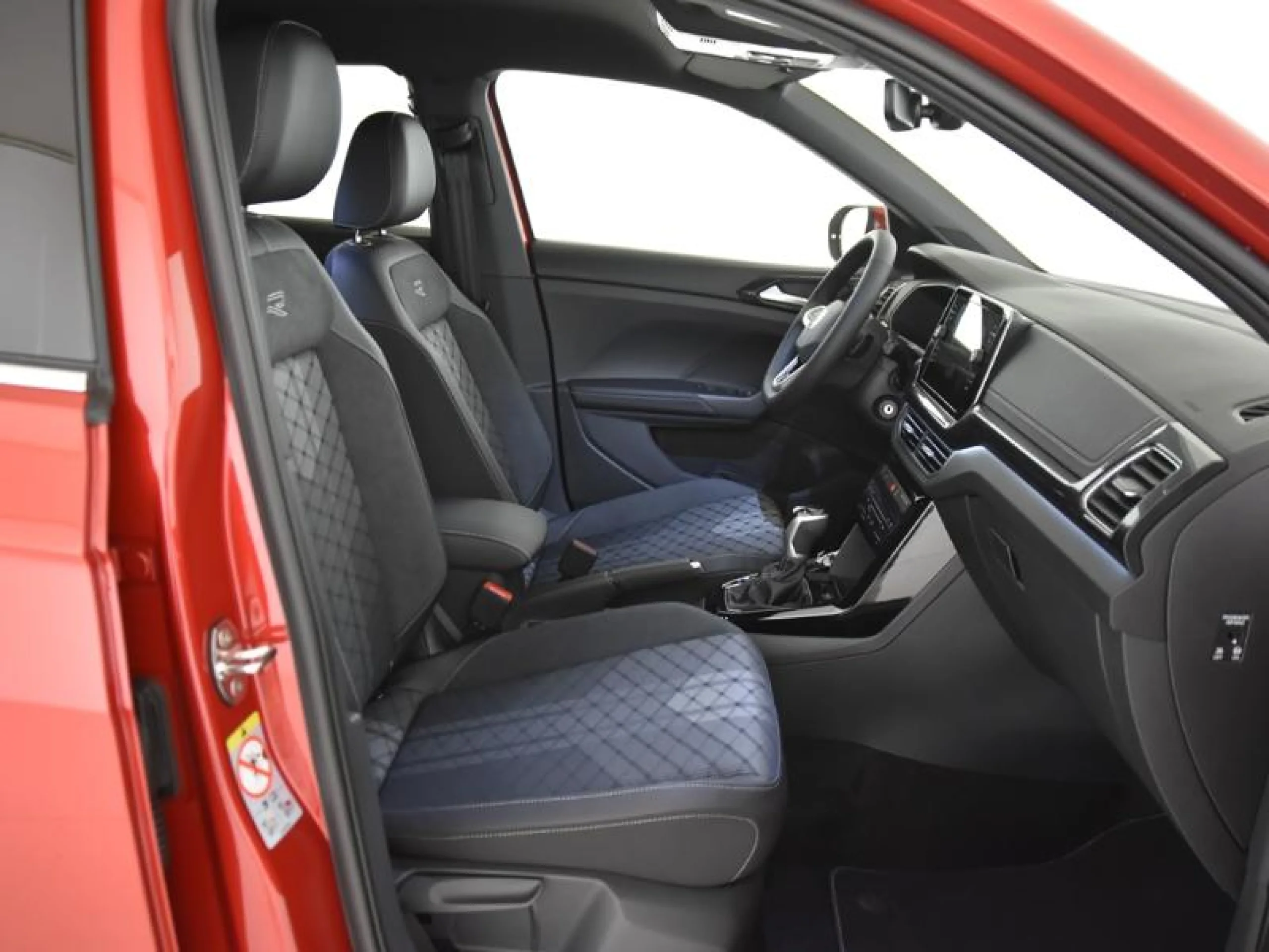 VOLKSWAGEN T CROSS T CROSS R LINE 1.0 TSI 85 KW (115 CV)  AUTOMÁTICO DSG 7 VEL. - Foto 5