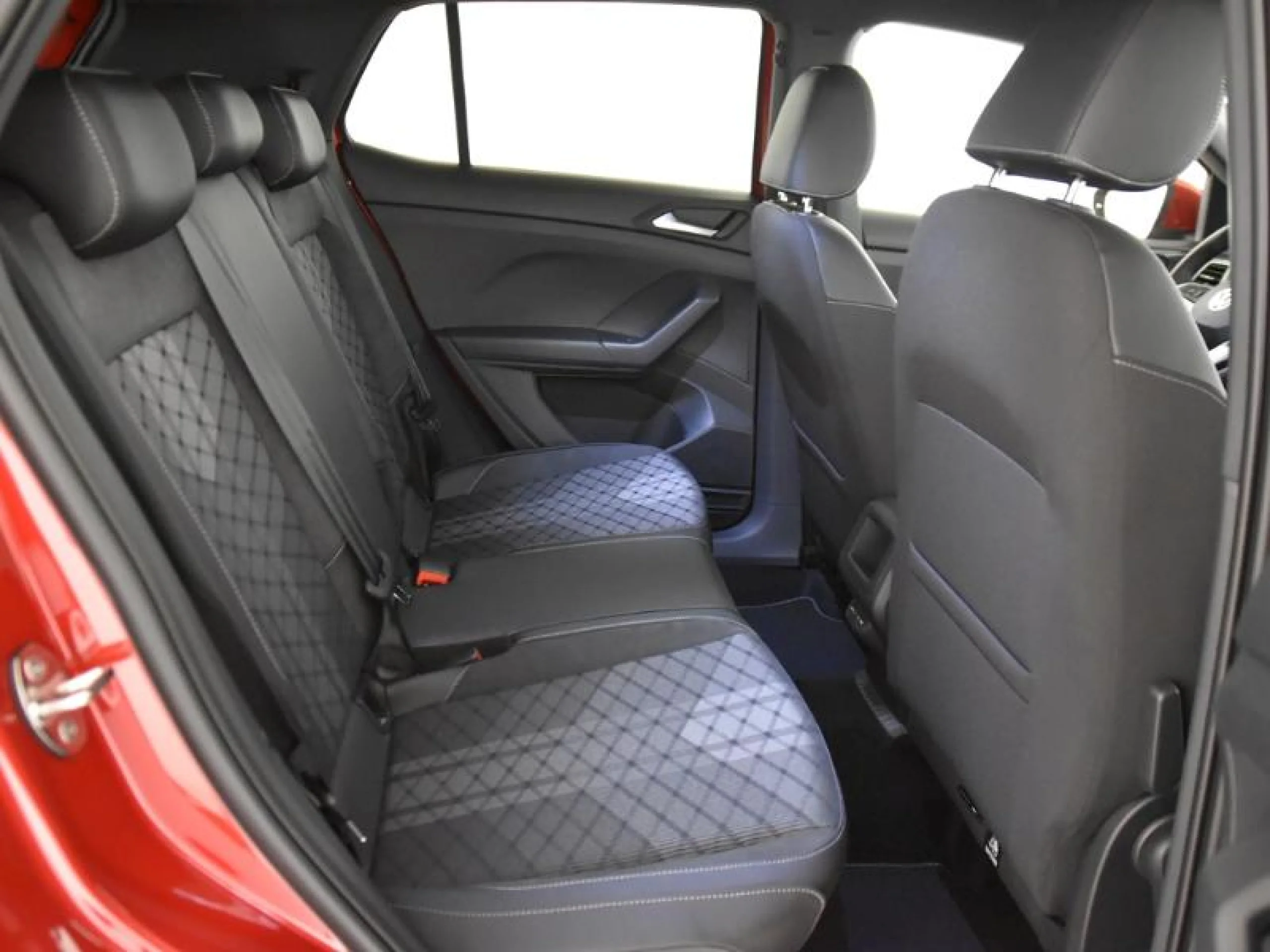 VOLKSWAGEN T CROSS T CROSS R LINE 1.0 TSI 85 KW (115 CV)  AUTOMÁTICO DSG 7 VEL. - Foto 6