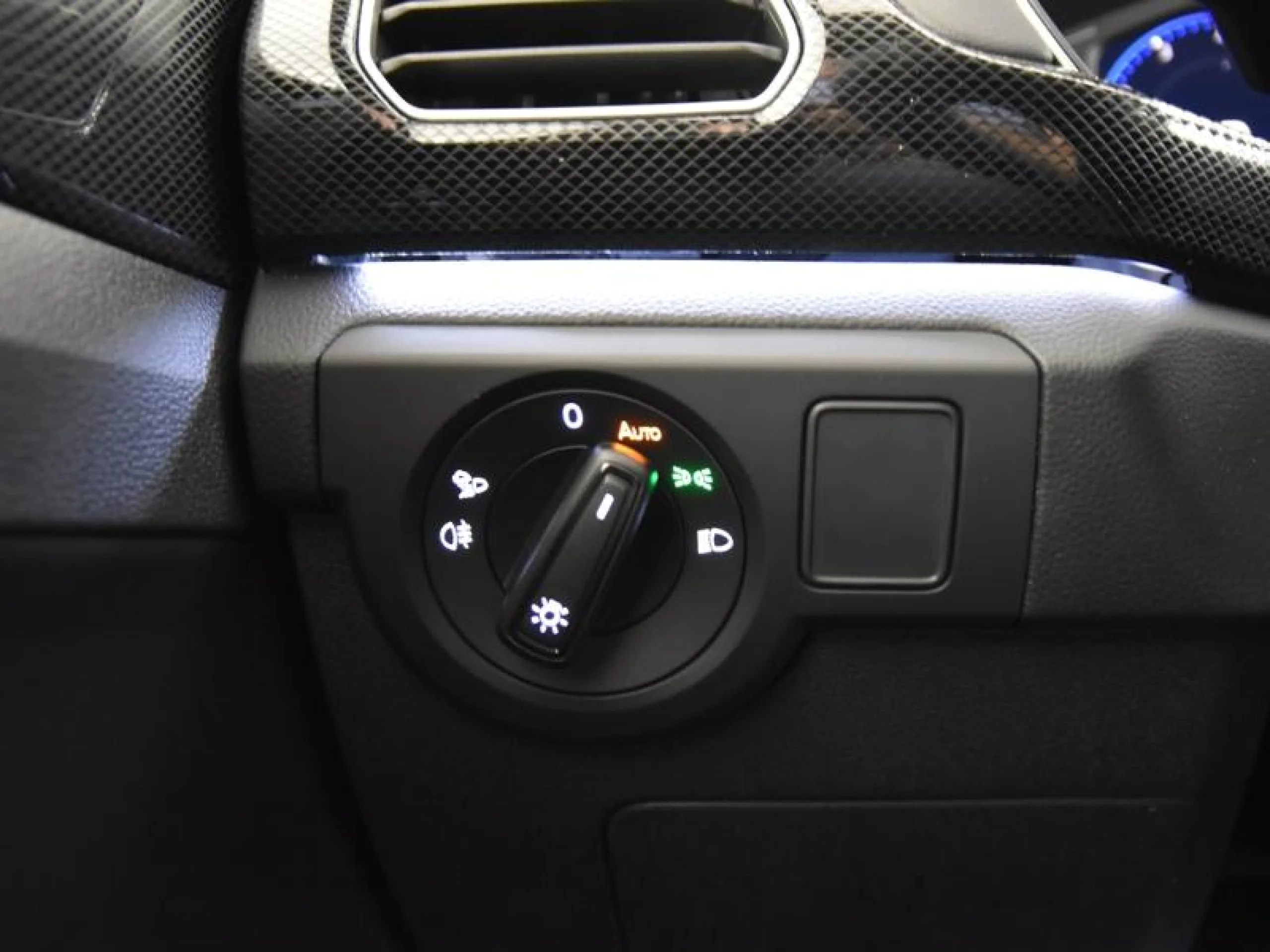 VOLKSWAGEN T CROSS T CROSS R LINE 1.0 TSI 85 KW (115 CV)  AUTOMÁTICO DSG 7 VEL. - Foto 16