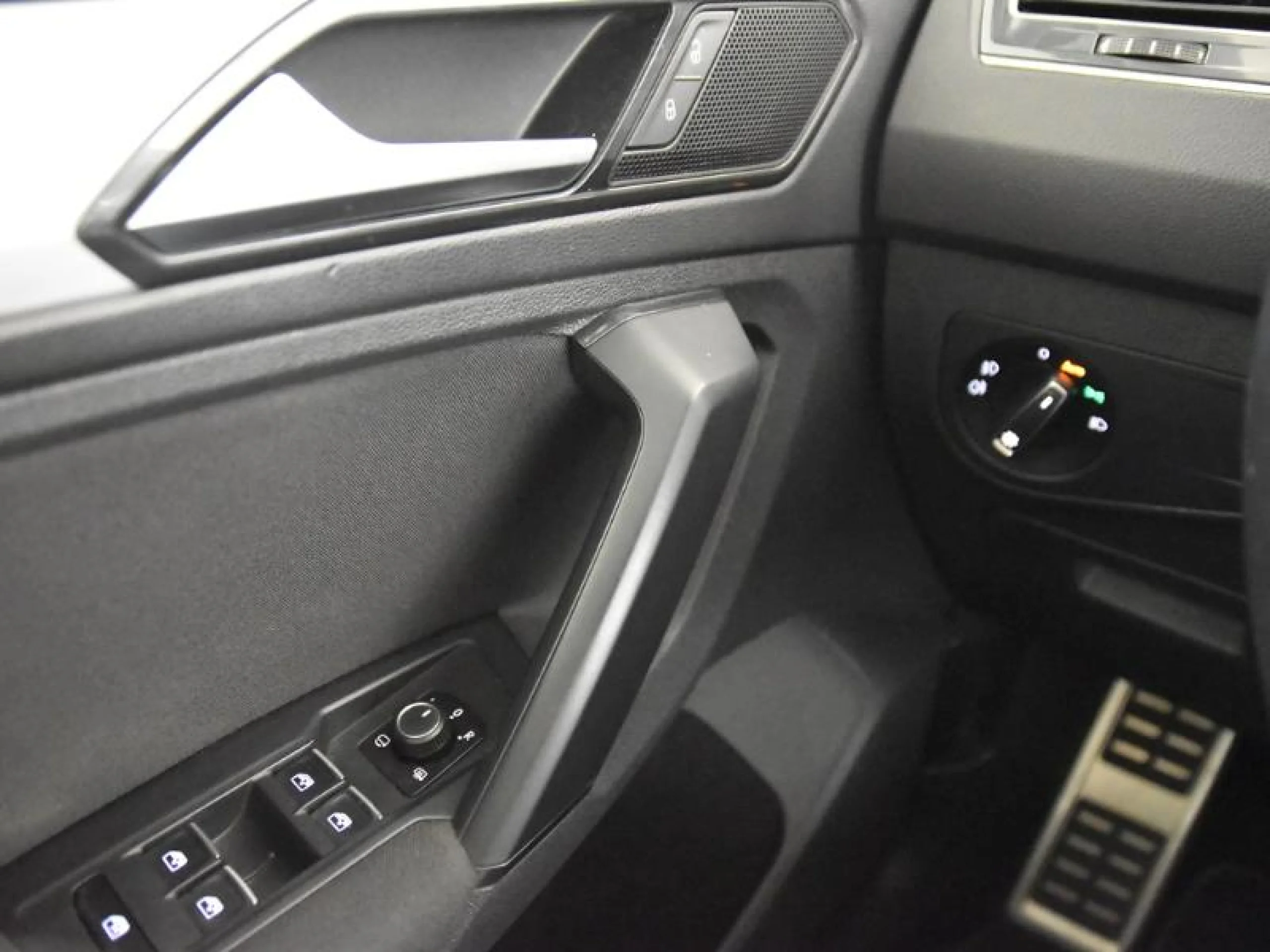 VOLKSWAGEN TIGUAN EDITION 1.4 TSI 92KW (125CV) - Foto 18
