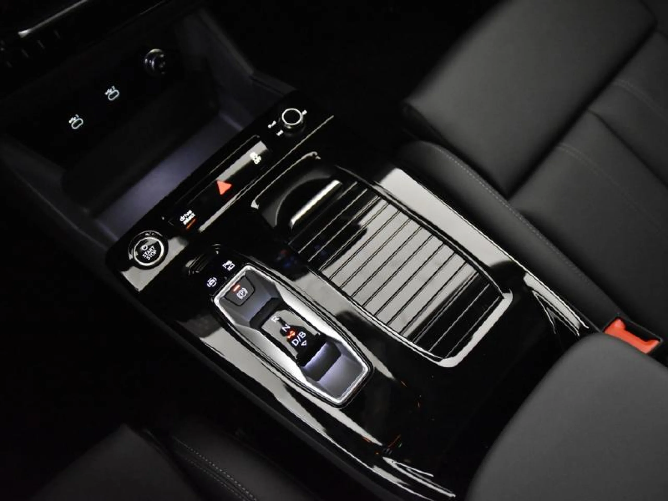 AUDI Q6 SPORTBACK E TRON S LINE QUATTRO - Foto 13