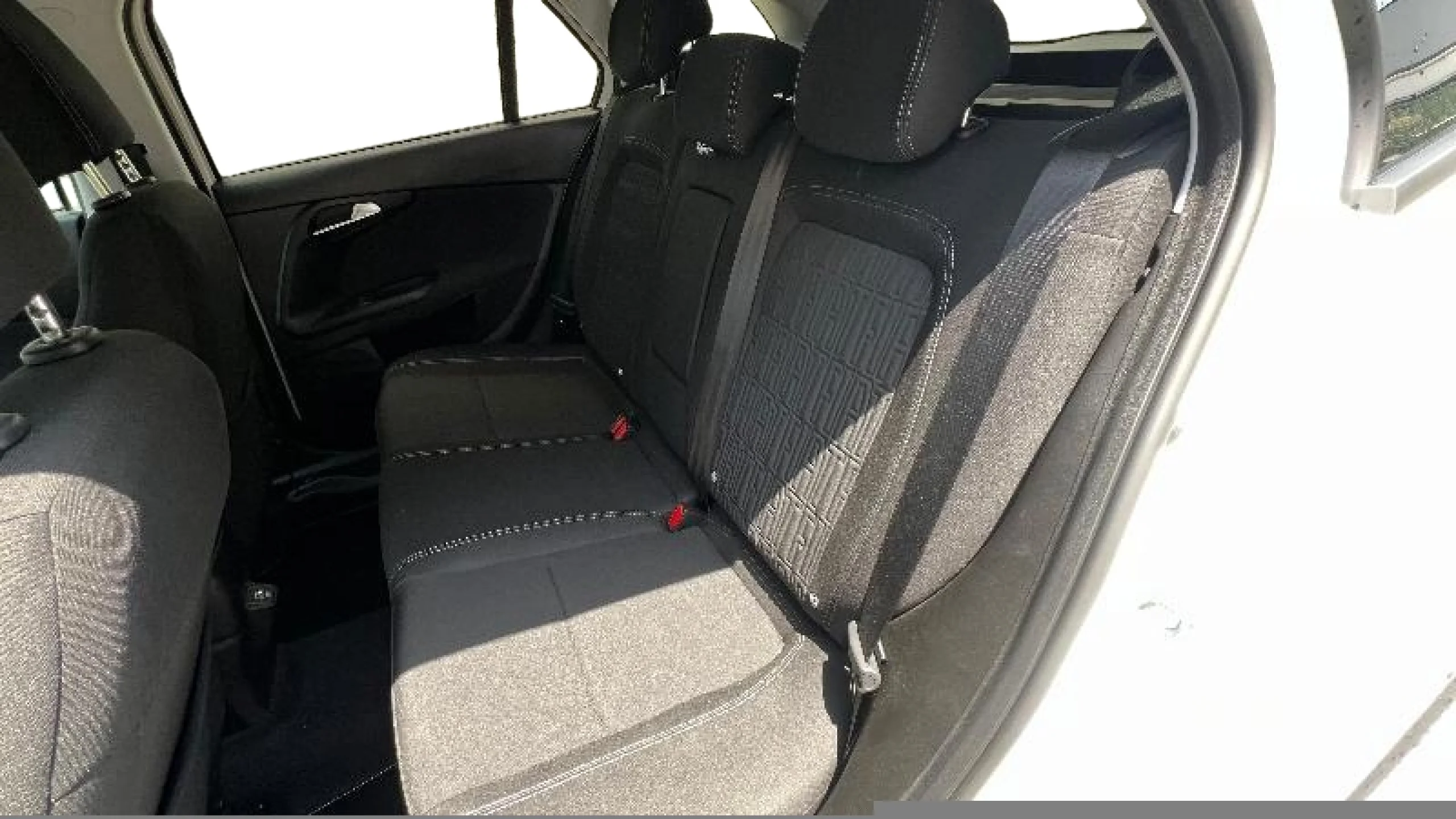 FIAT TIPO TIPO STATION WAGON MY23 TIPO SW DIESEL 97KW (130CV) - Foto 27