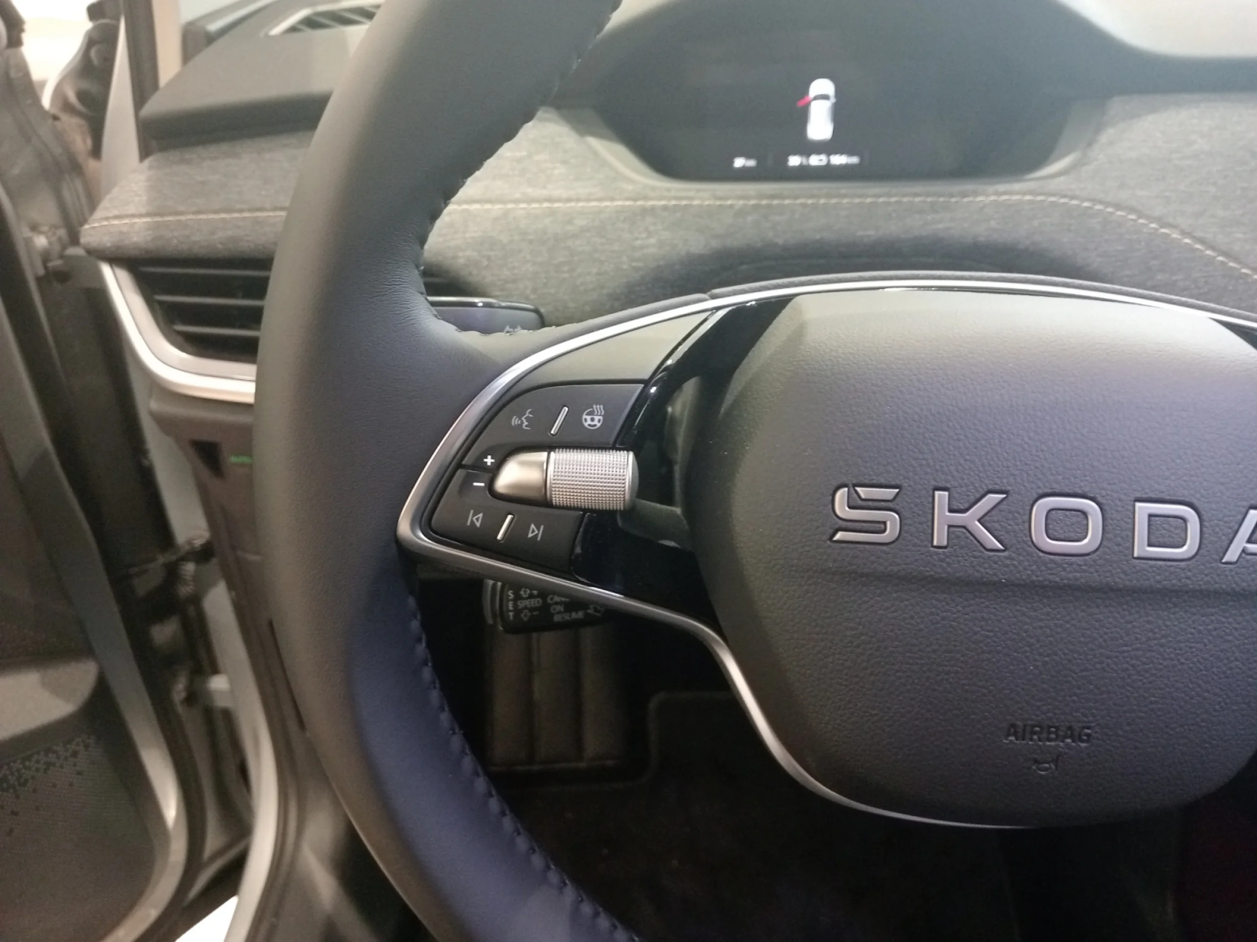 SKODA ELROQ 150 KW (204 CV) 63 KWH (59 KWH NETA) - Foto 11