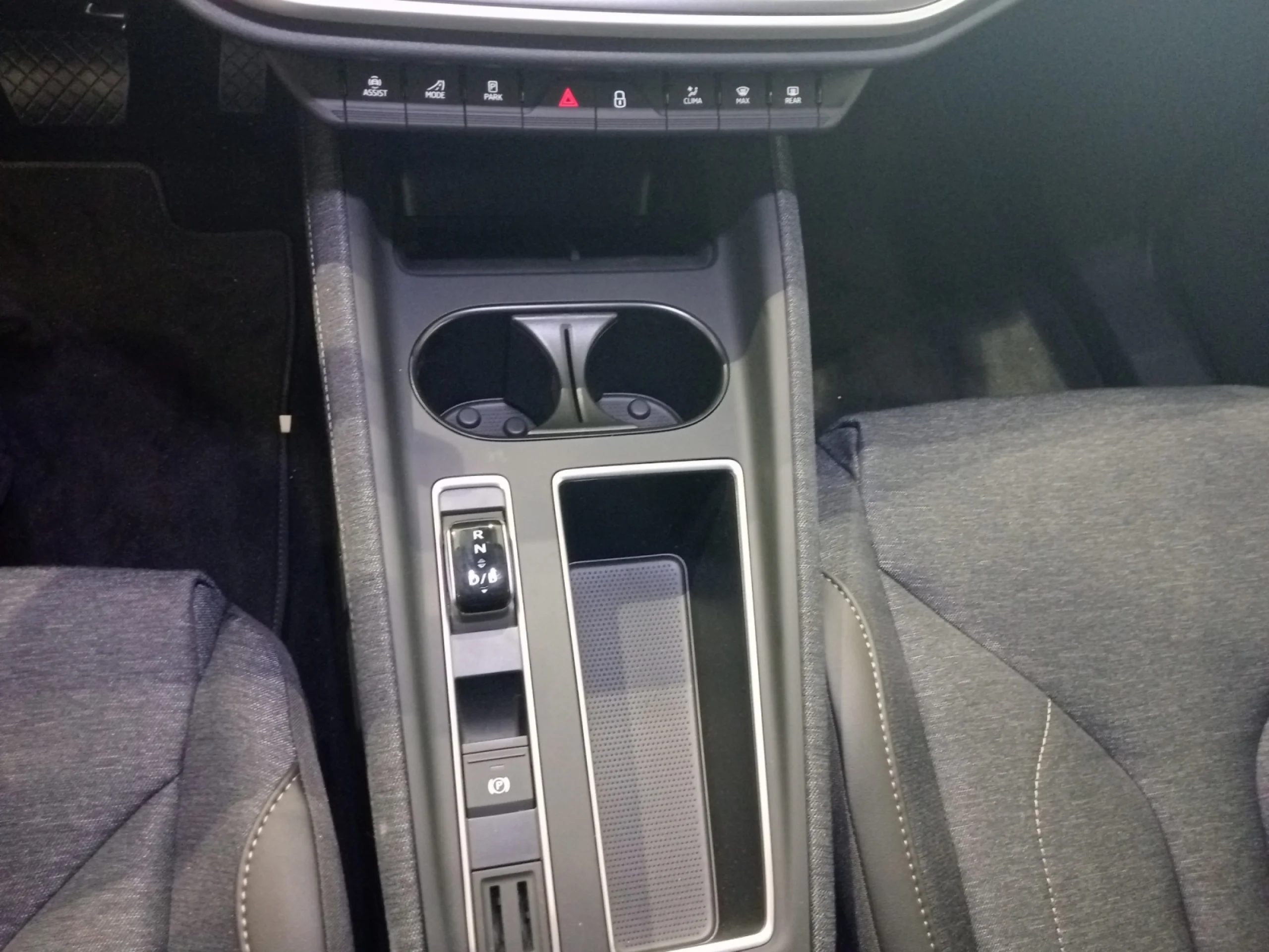 SKODA ELROQ 150 KW (204 CV) 63 KWH (59 KWH NETA) - Foto 13