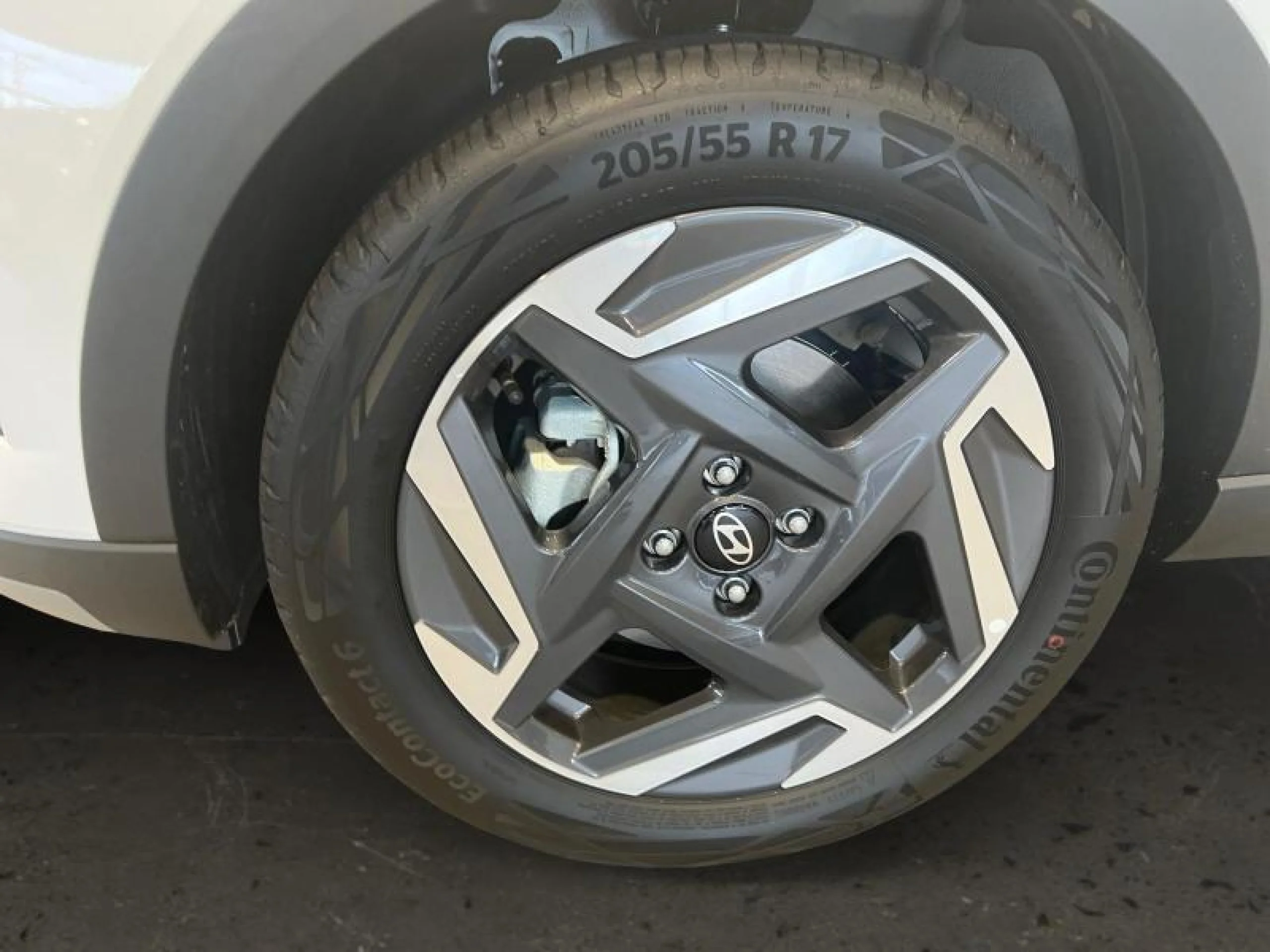 HYUNDAI BAYON 1.0 TGDI 74KW (100CV) 48V TECNO - Foto 6