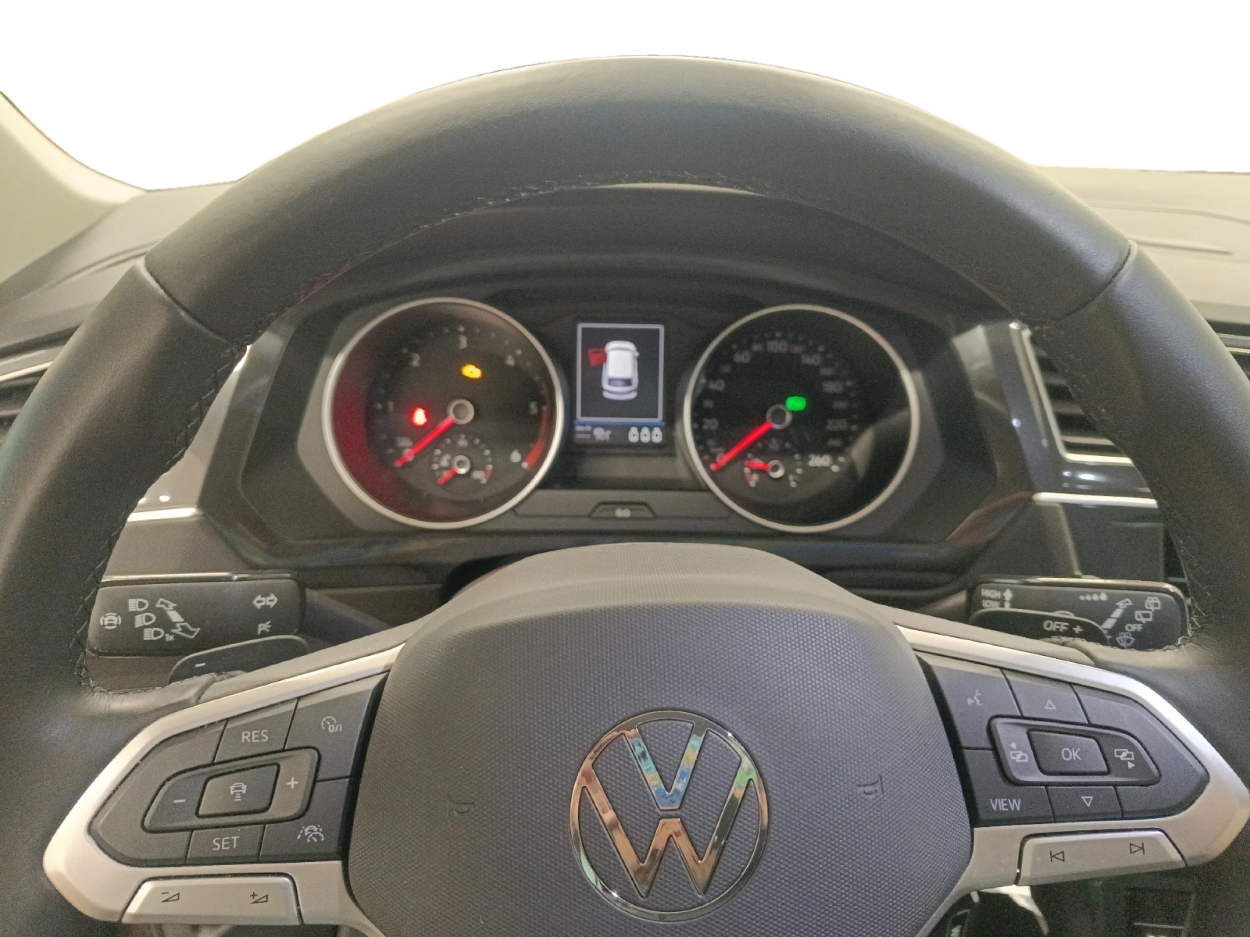 VOLKSWAGEN TIGUAN LIFE 2.0 TDI 110KW (150CV) DSG - Foto 9