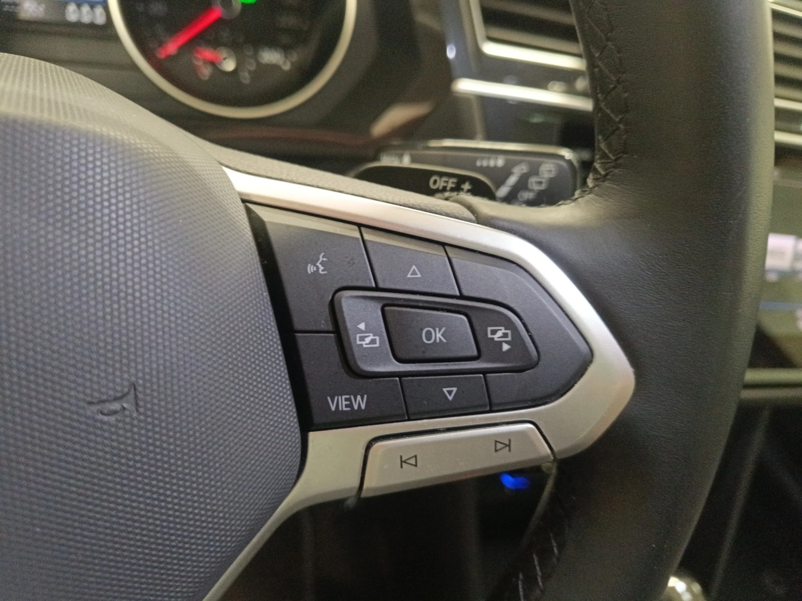 VOLKSWAGEN TIGUAN LIFE 2.0 TDI 110KW (150CV) DSG - Foto 10