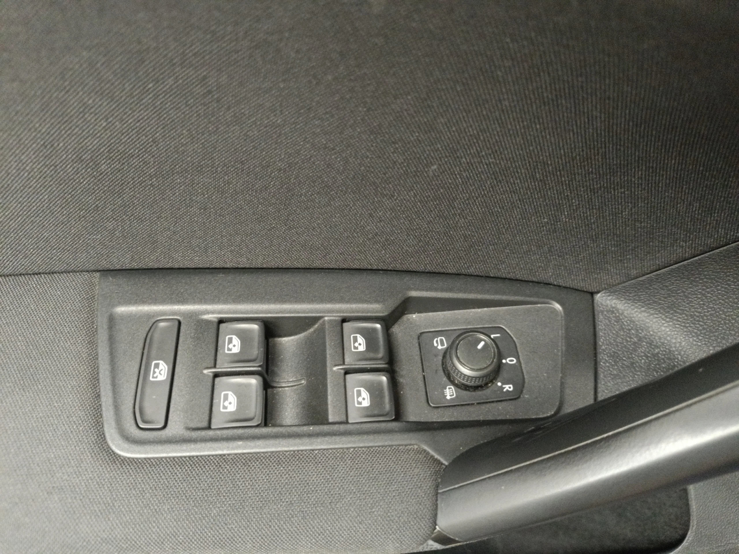 VOLKSWAGEN TIGUAN LIFE 2.0 TDI 110KW (150CV) DSG - Foto 13