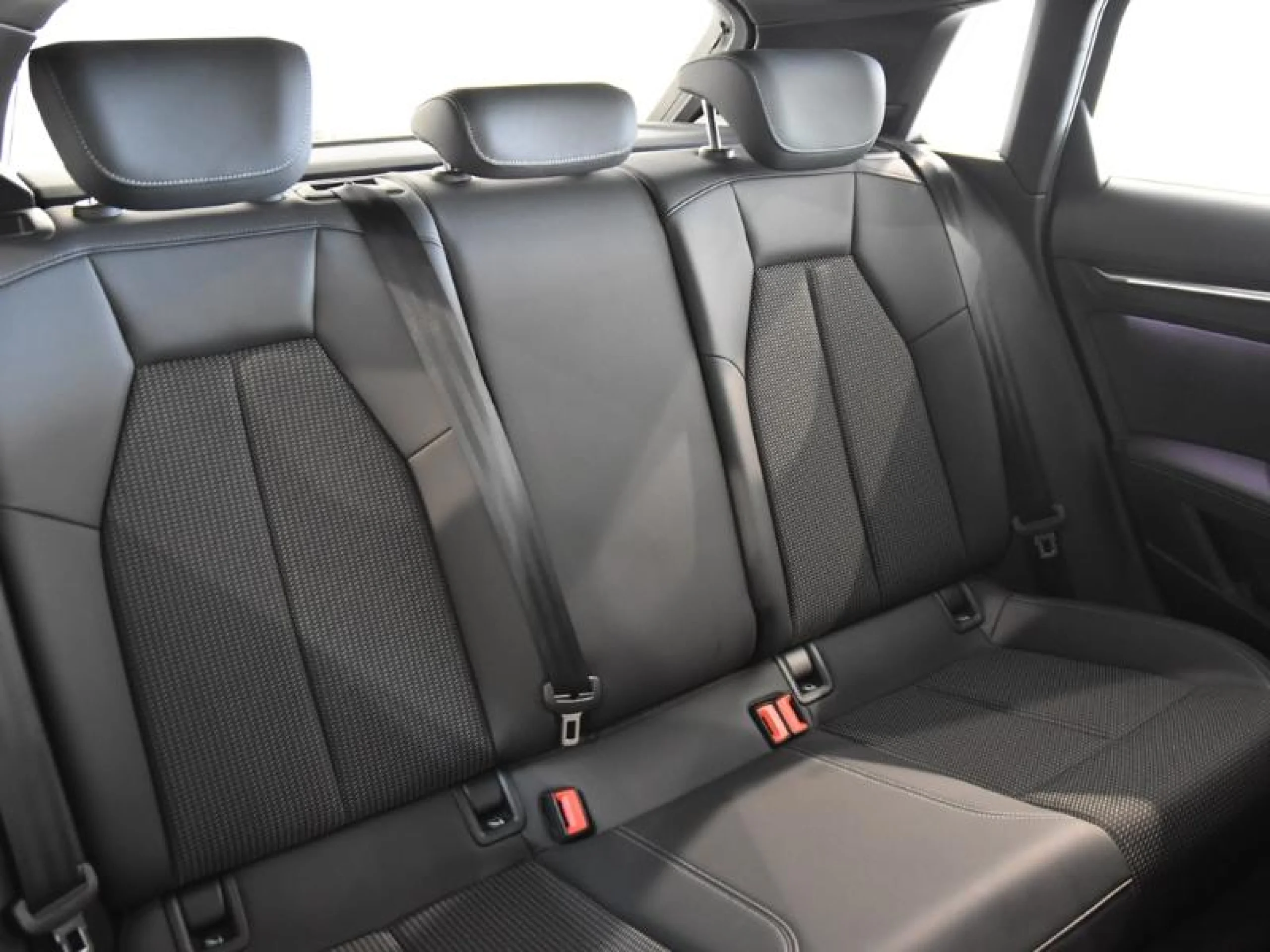 AUDI A3 SPORTBACK S LINE 40 TFSI E 150KW S TRON - Foto 5