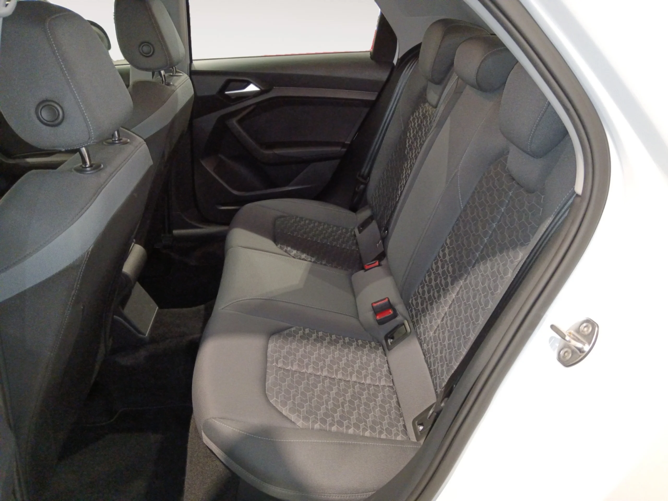 AUDI A1 SPORTBACK ADRENALIN 30 TFSI 81KW S TRON - Foto 6