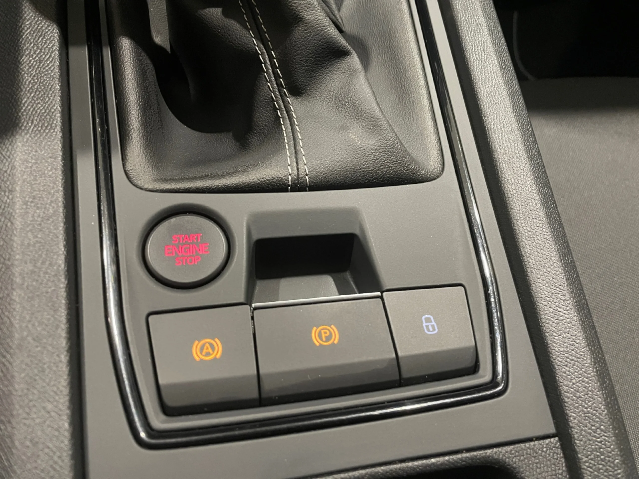 SEAT LEON 2.0 TDI 85KW S&S REFERENCE - Foto 13