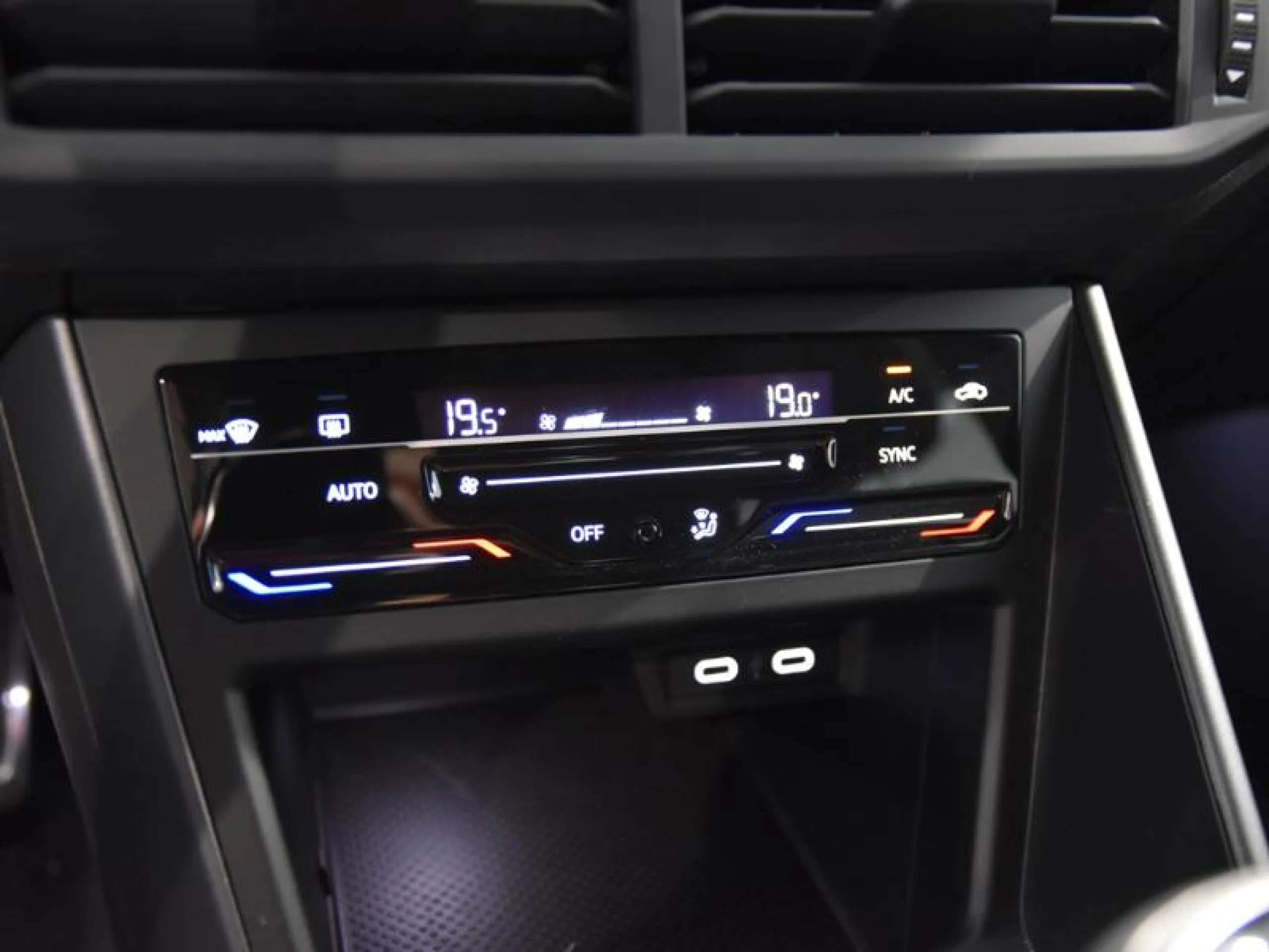 VOLKSWAGEN POLO R LINE 1.0 TSI 70KW (95CV) - Foto 12