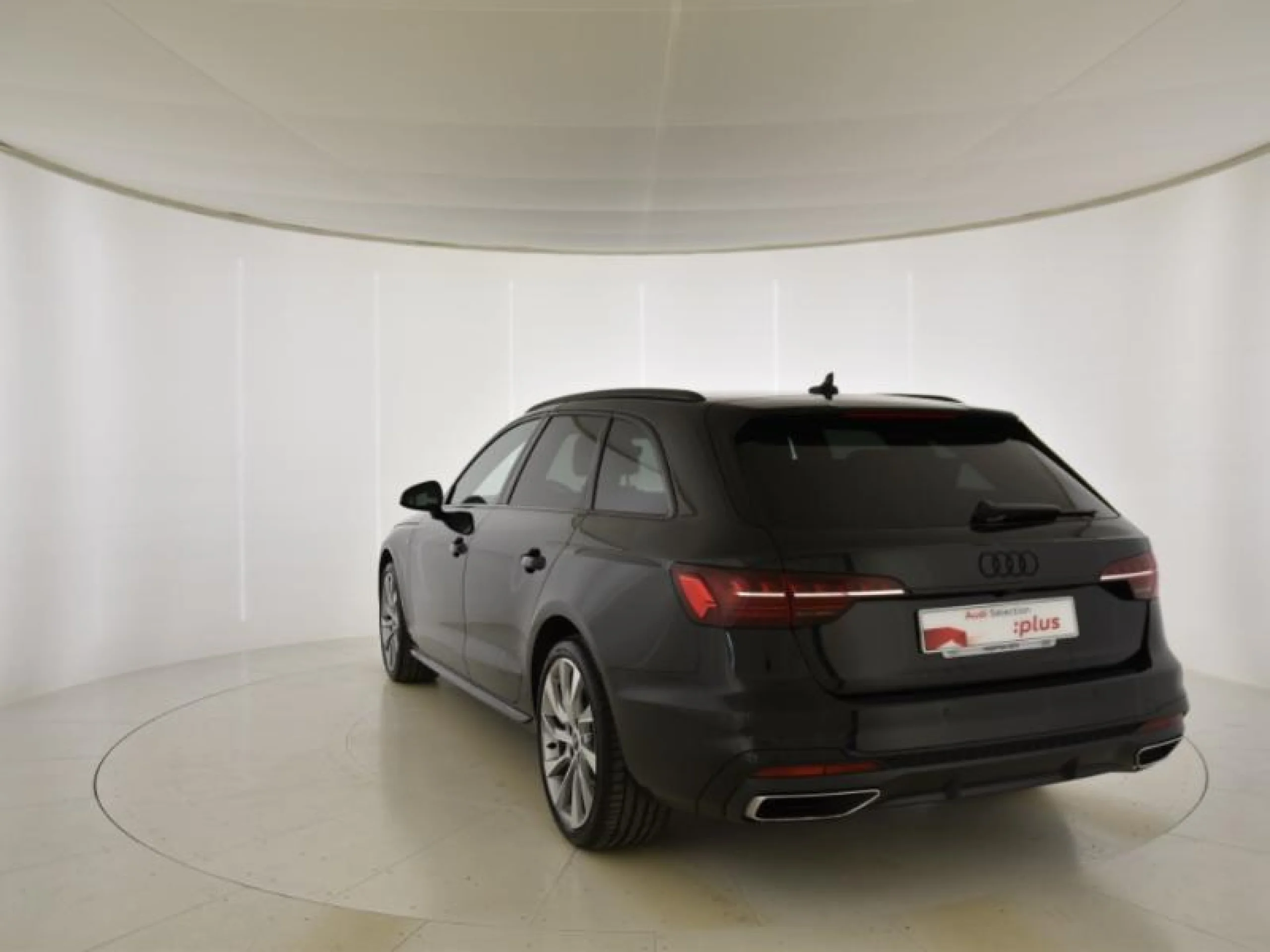 AUDI A4 AVANT BLACK LINE 35 TDI 120KW S TRONIC - Foto 2