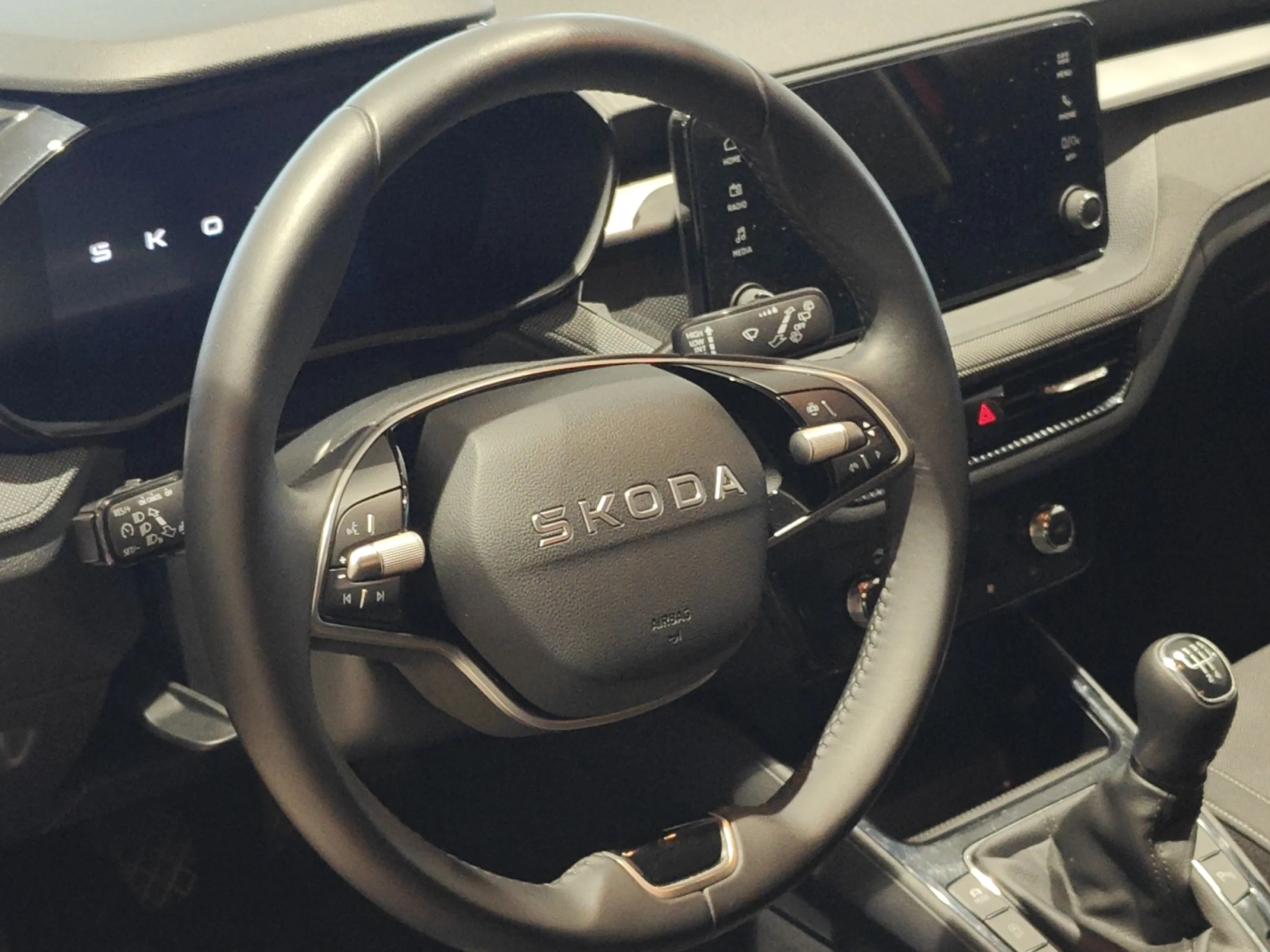 SKODA FABIA 1.0 TSI 70KW (95CV) SELECTION - Foto 9