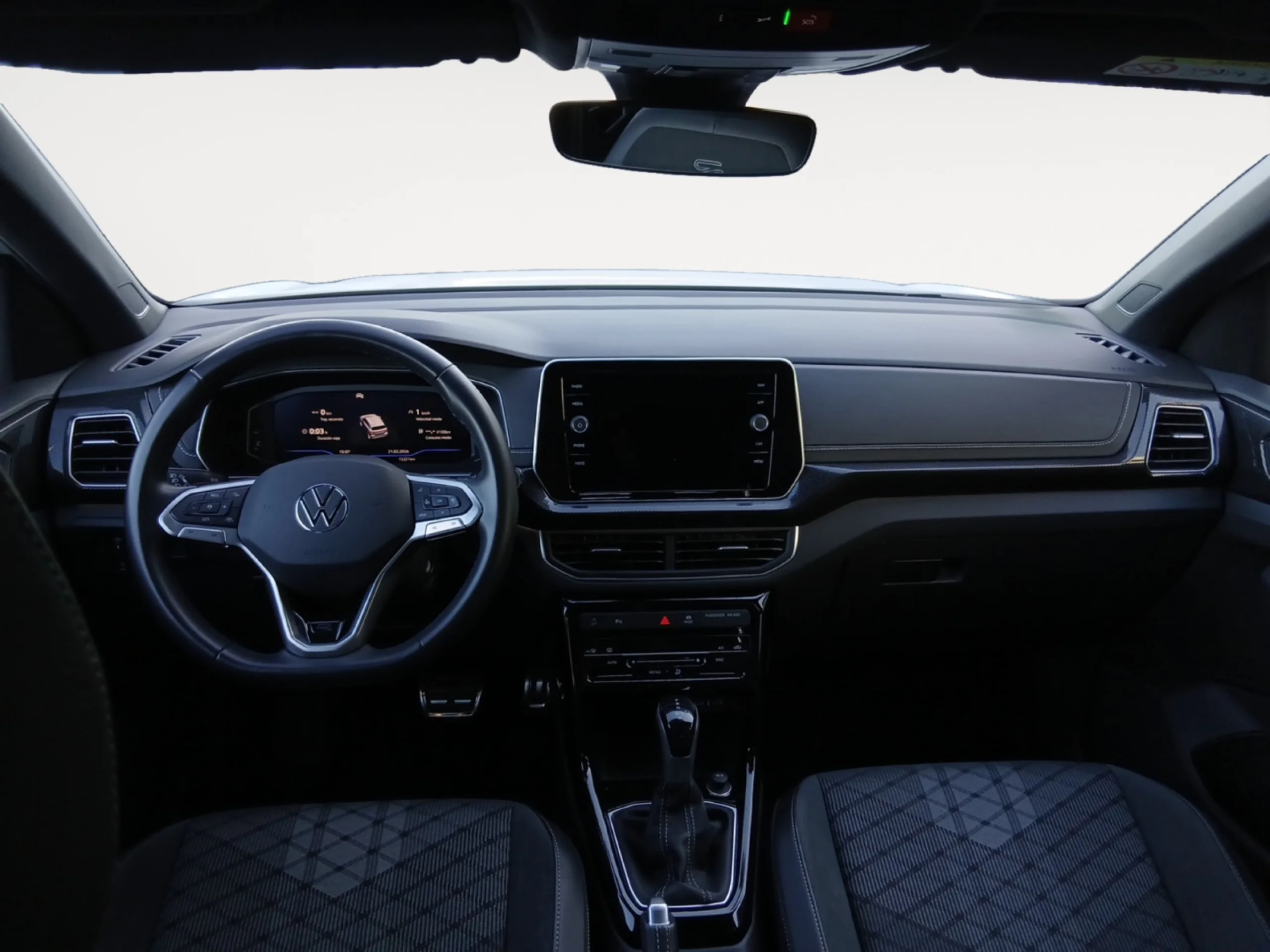 VOLKSWAGEN T CROSS T CROSS R LINE 1.0 TSI 85 KW (115 CV)  AUTOM TICO DSG 7 VEL. - Foto 4