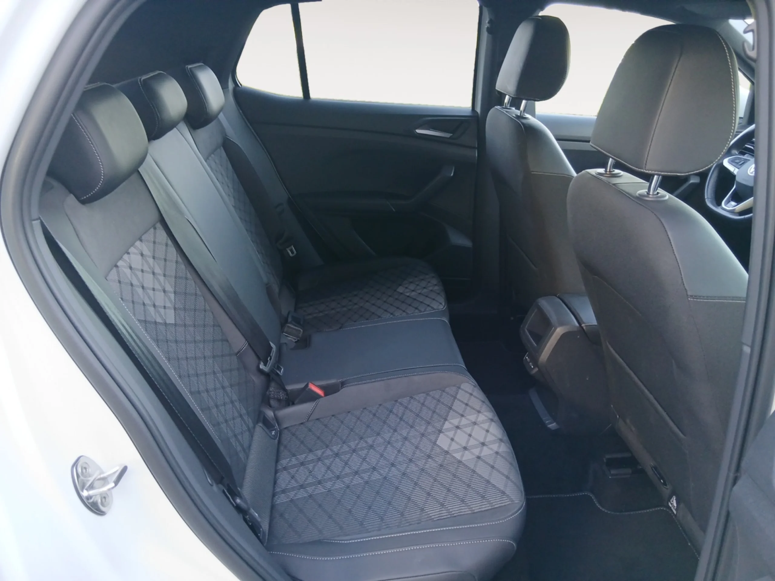 VOLKSWAGEN T CROSS T CROSS R LINE 1.0 TSI 85 KW (115 CV)  AUTOM TICO DSG 7 VEL. - Foto 6