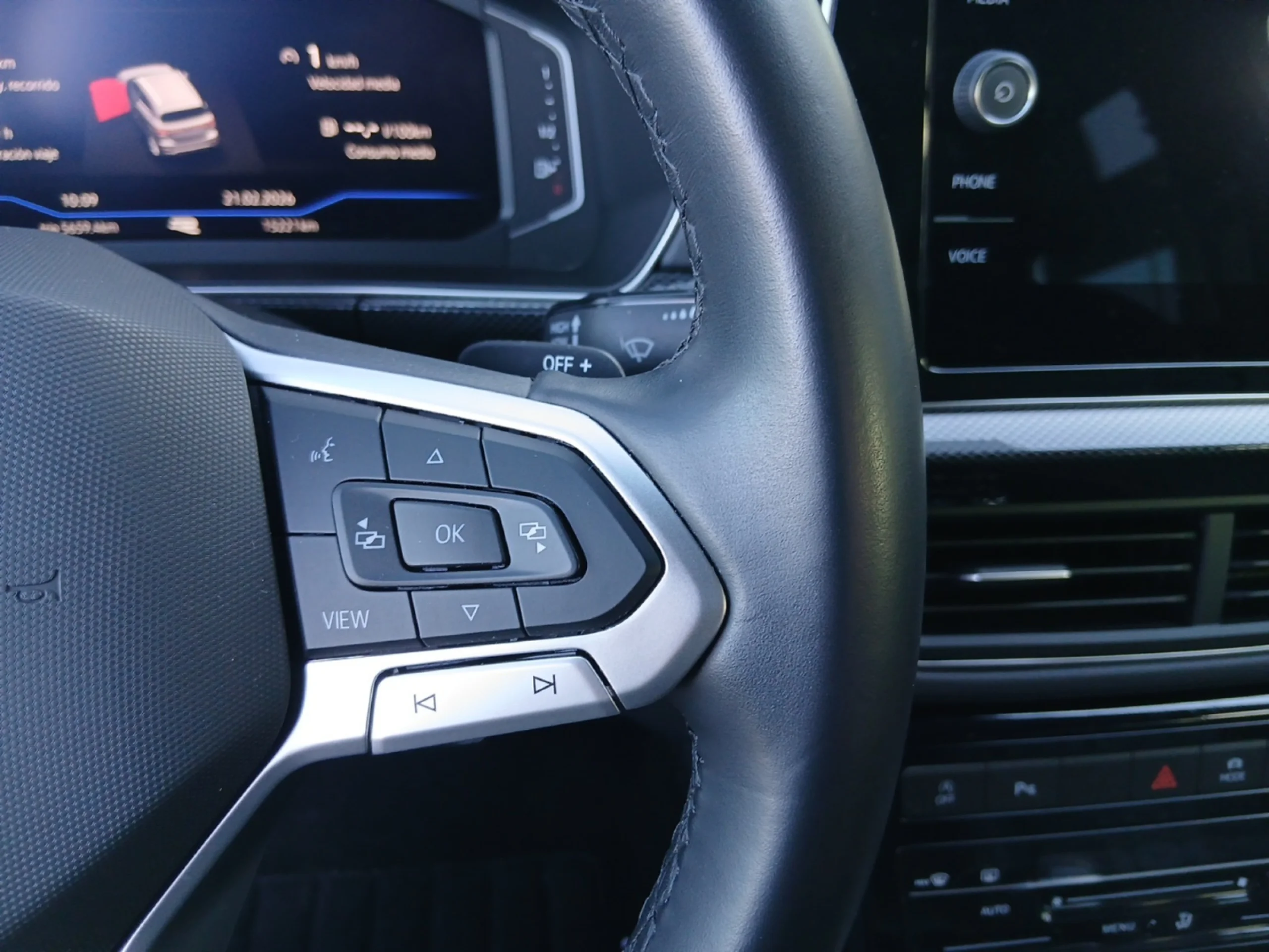 VOLKSWAGEN T CROSS T CROSS R LINE 1.0 TSI 85 KW (115 CV)  AUTOM TICO DSG 7 VEL. - Foto 9