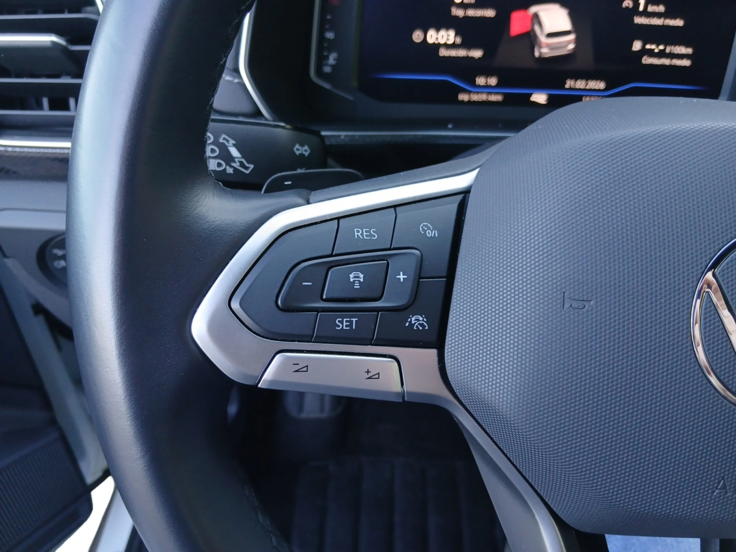 VOLKSWAGEN T CROSS T CROSS R LINE 1.0 TSI 85 KW (115 CV)  AUTOM TICO DSG 7 VEL. - Foto 11